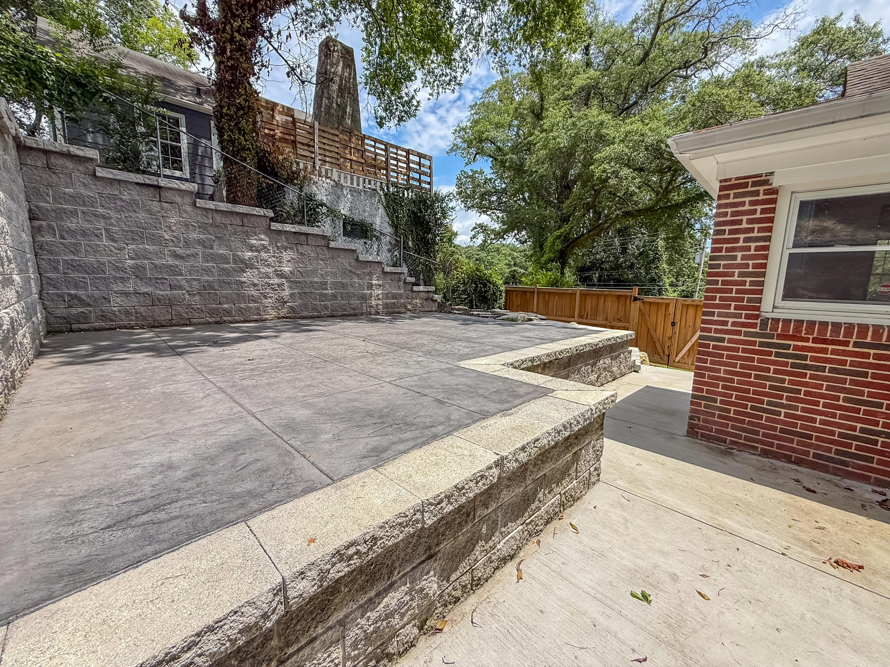 201 N Seminole Drive