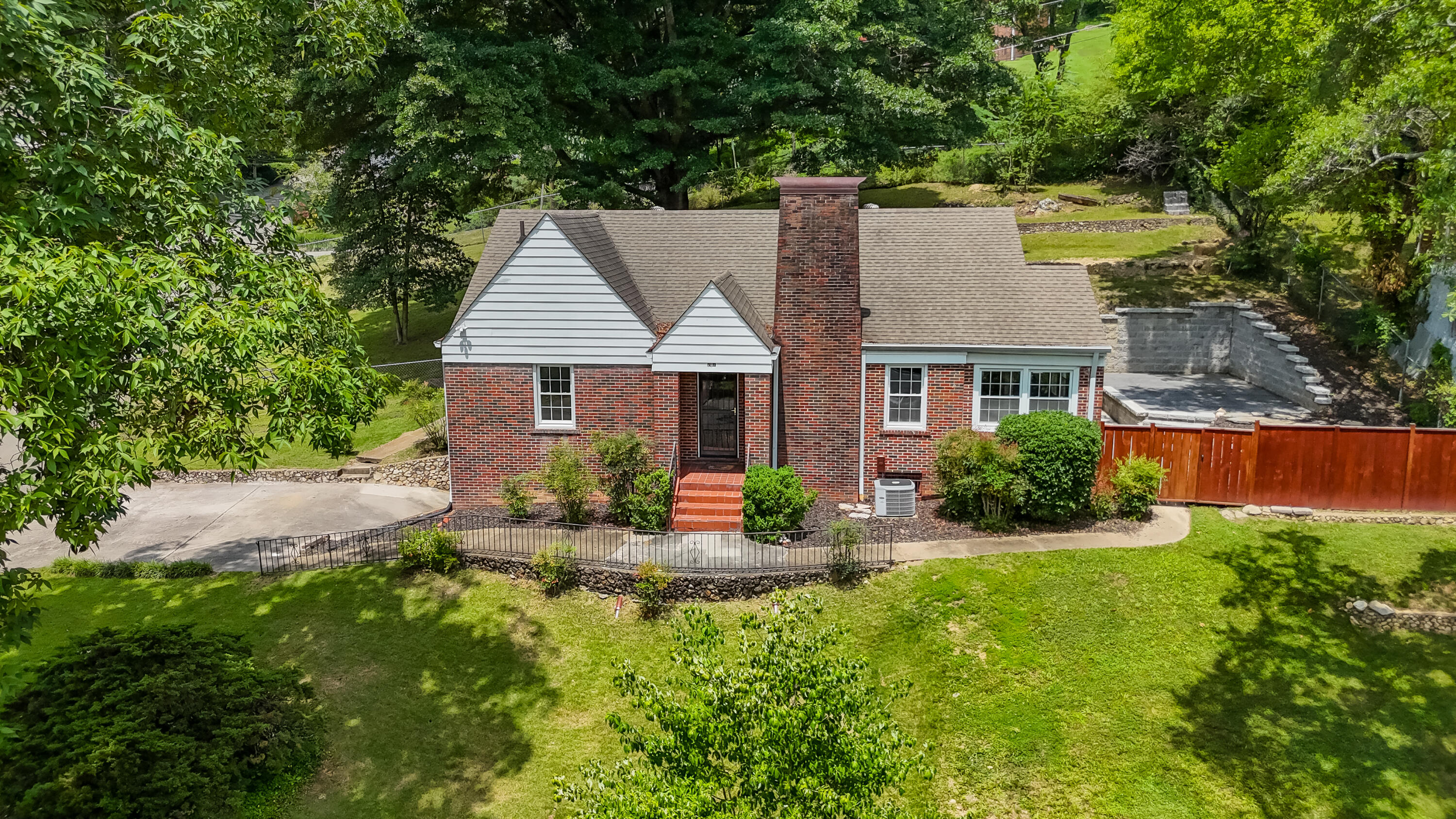 201 N Seminole Drive