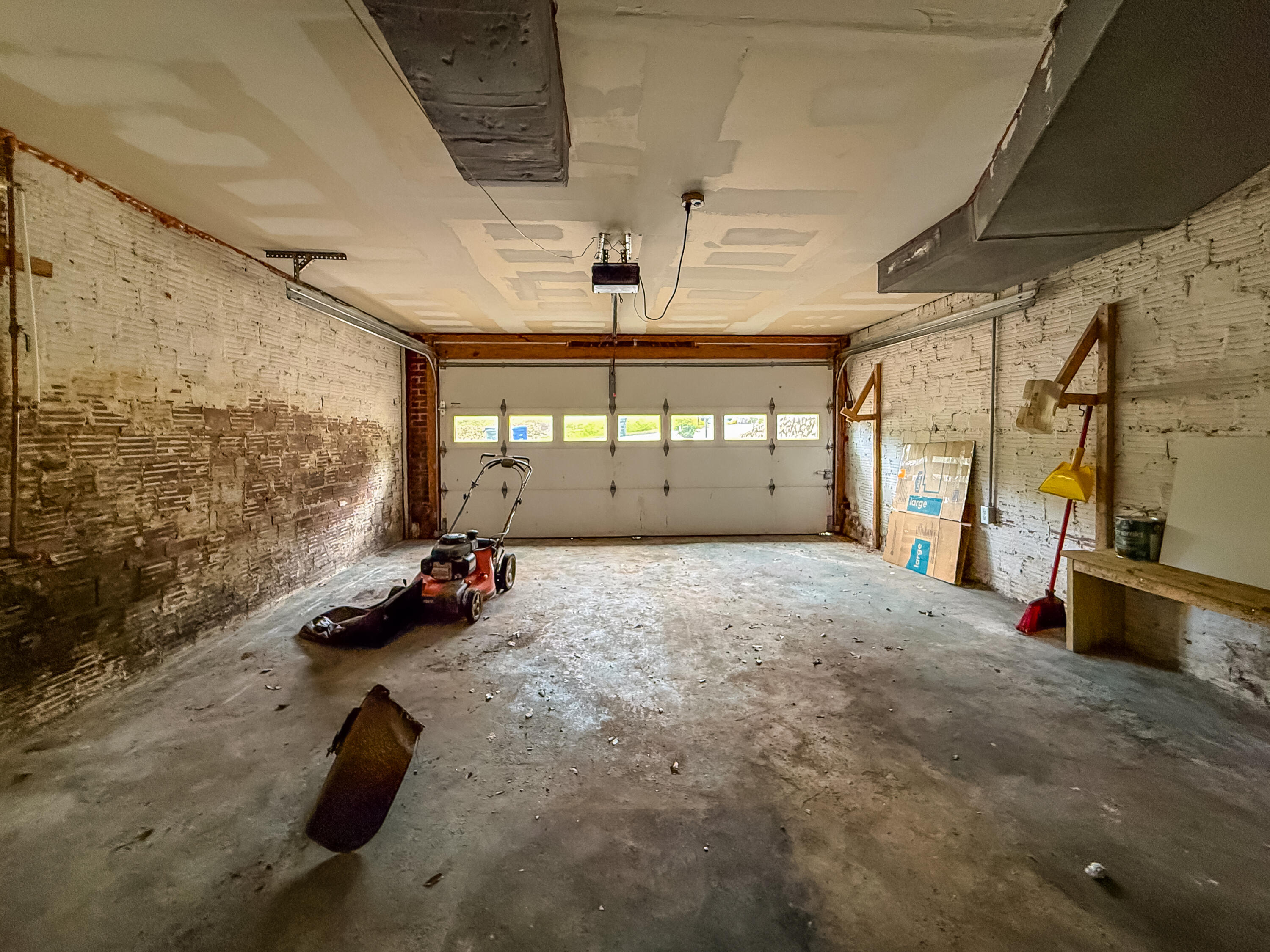 201 N Seminole Drive