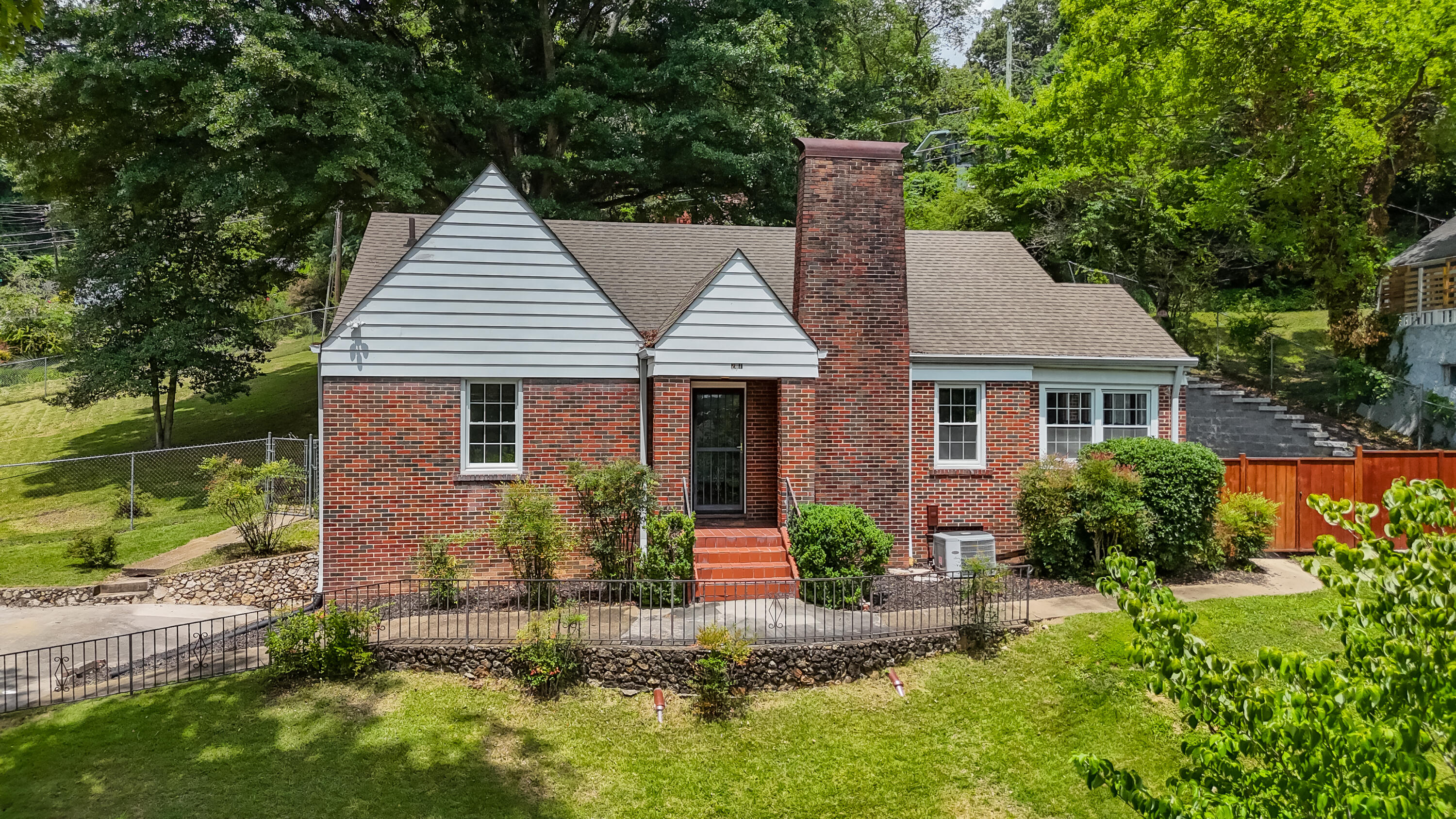 201 N Seminole Drive