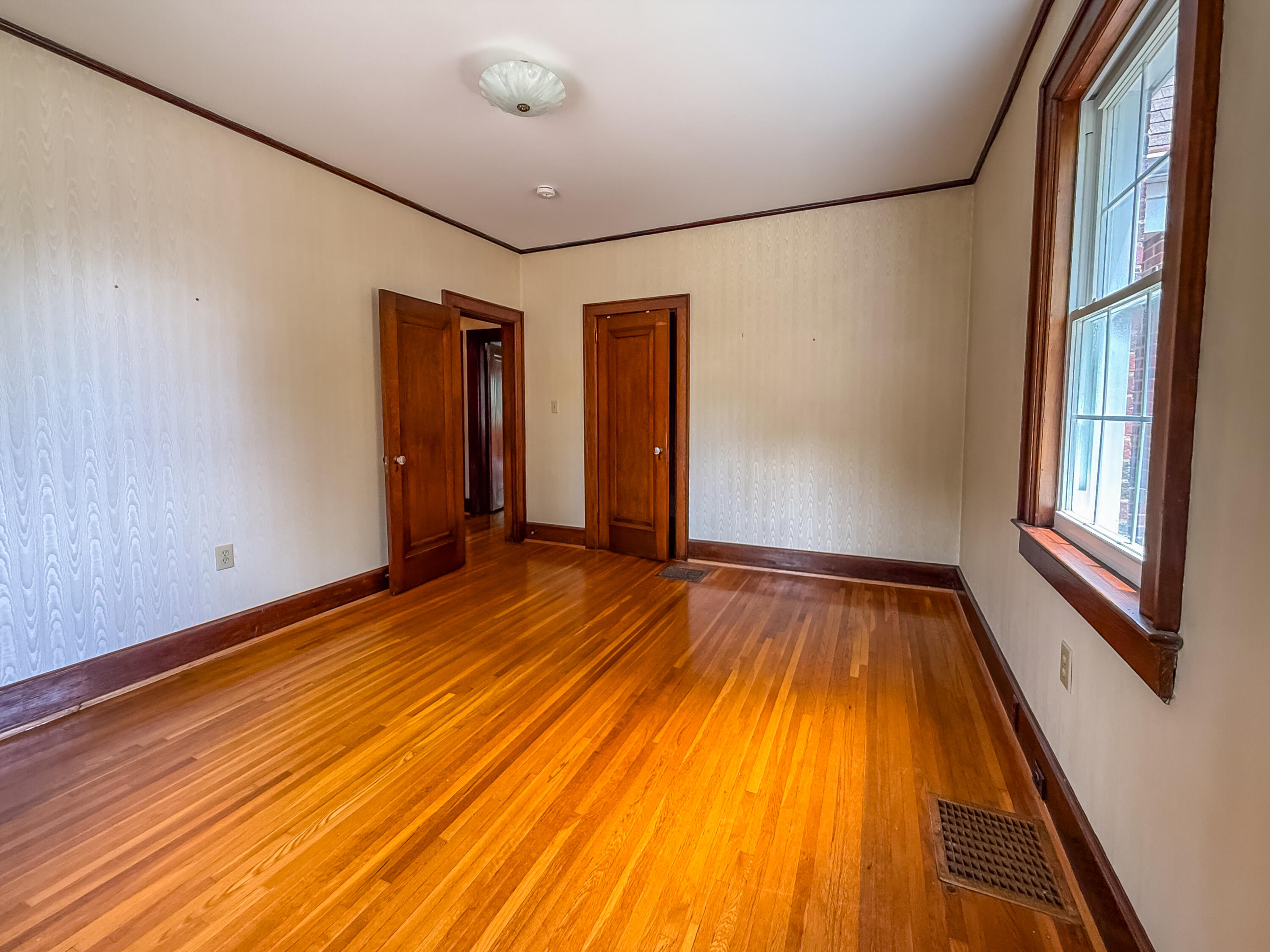 201 N Seminole Drive