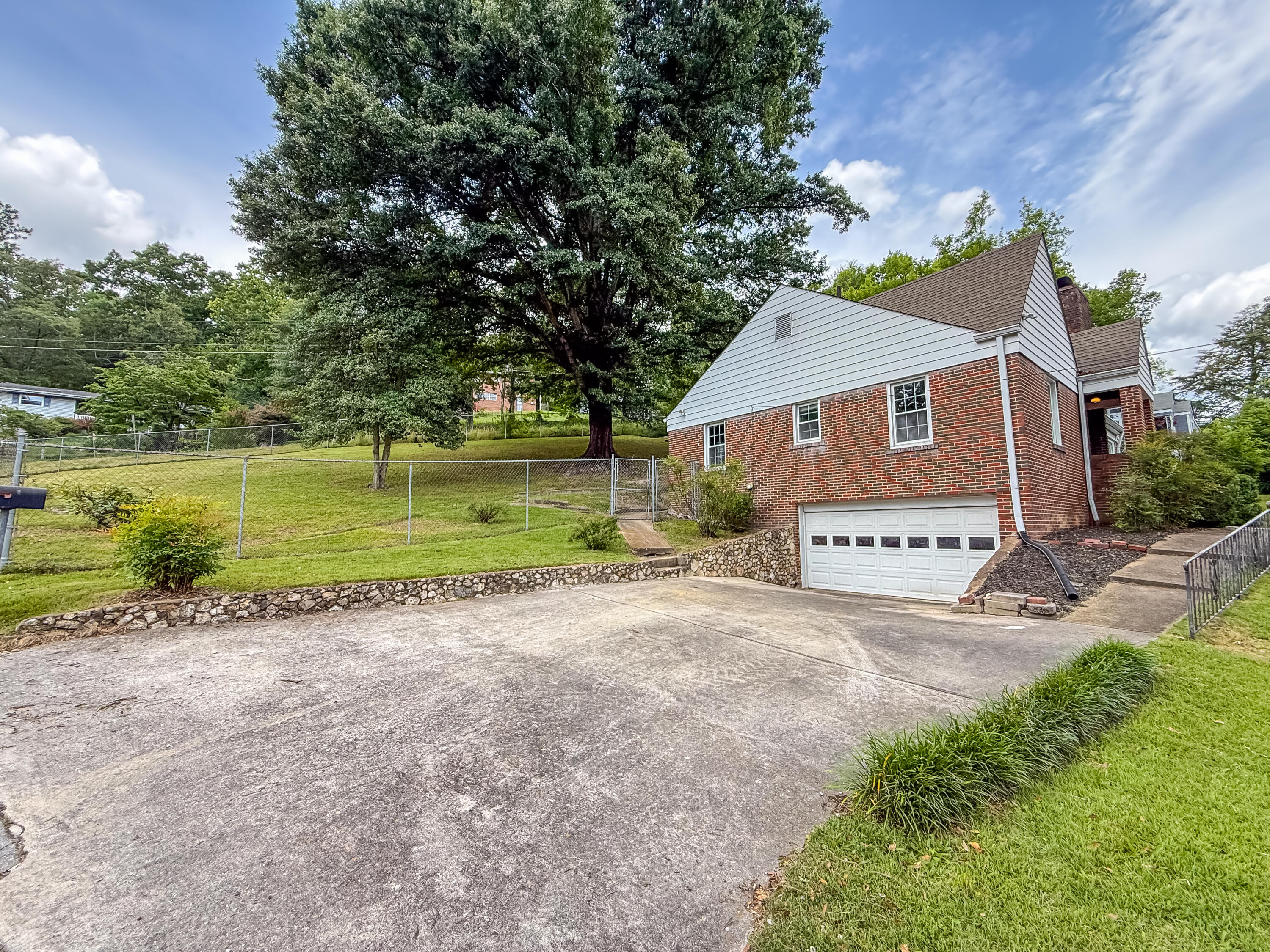 201 N Seminole Drive