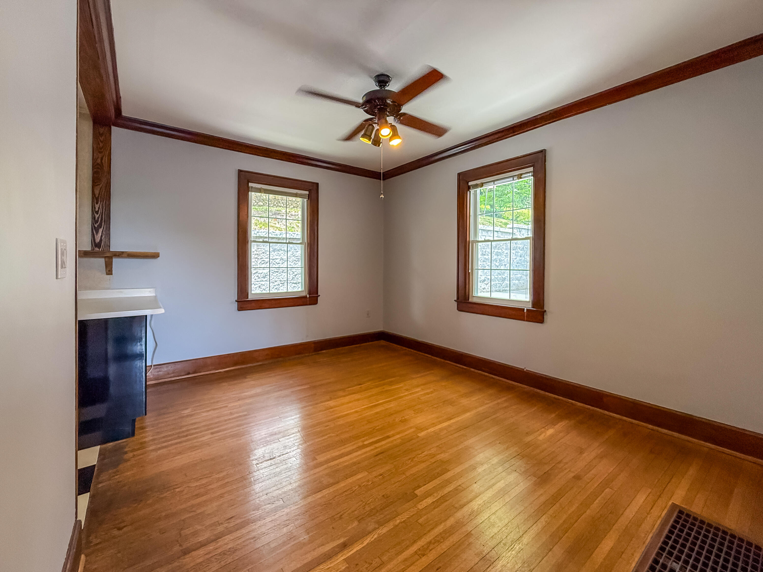 201 N Seminole Drive