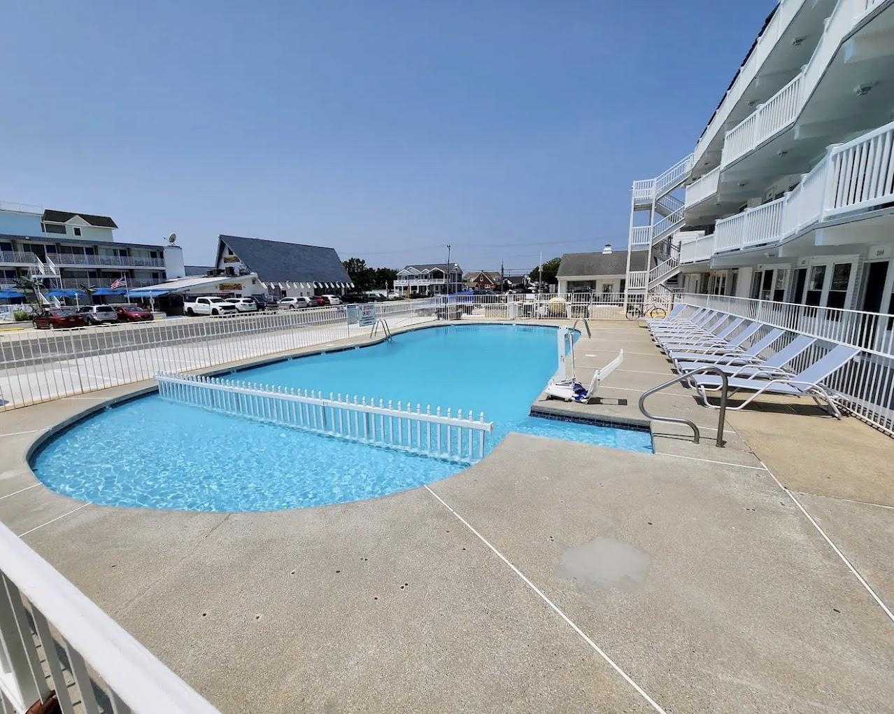 6109 Atlantic Avenue Unit: 108