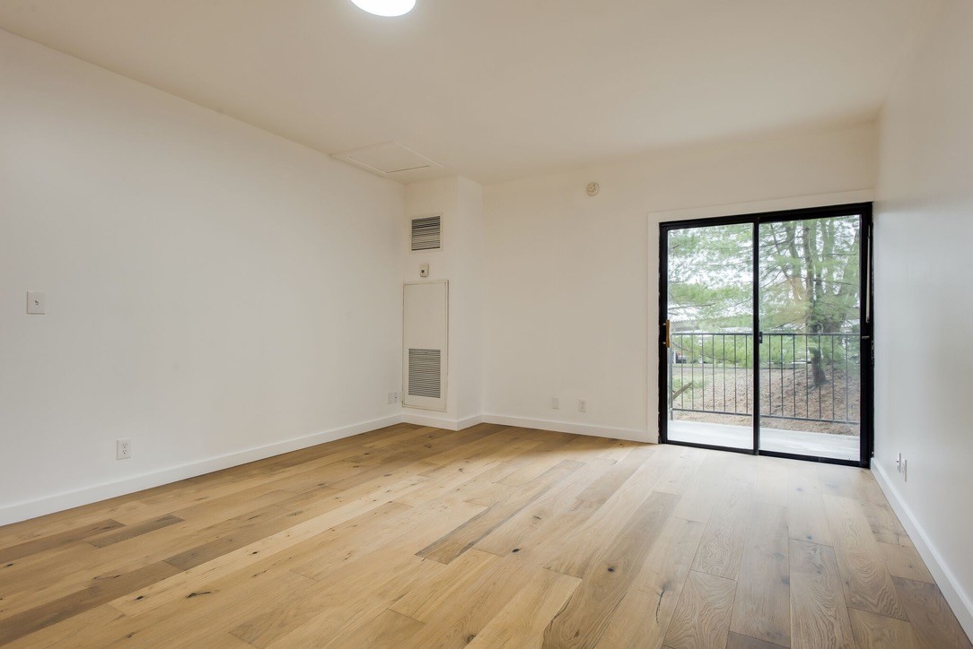 6666 Brookmont Ter Unit: 106