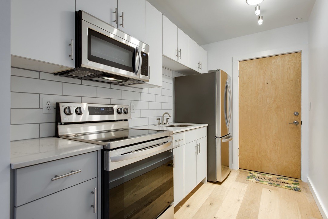 6666 Brookmont Ter Unit: 106