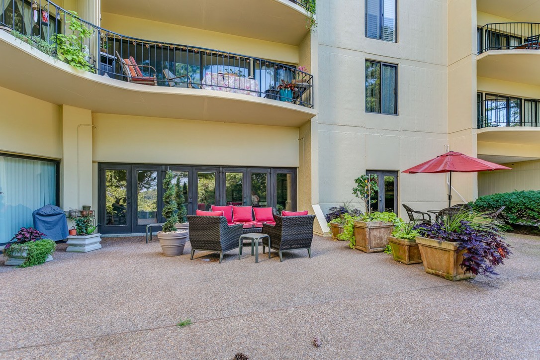 6666 Brookmont Ter Unit: 106
