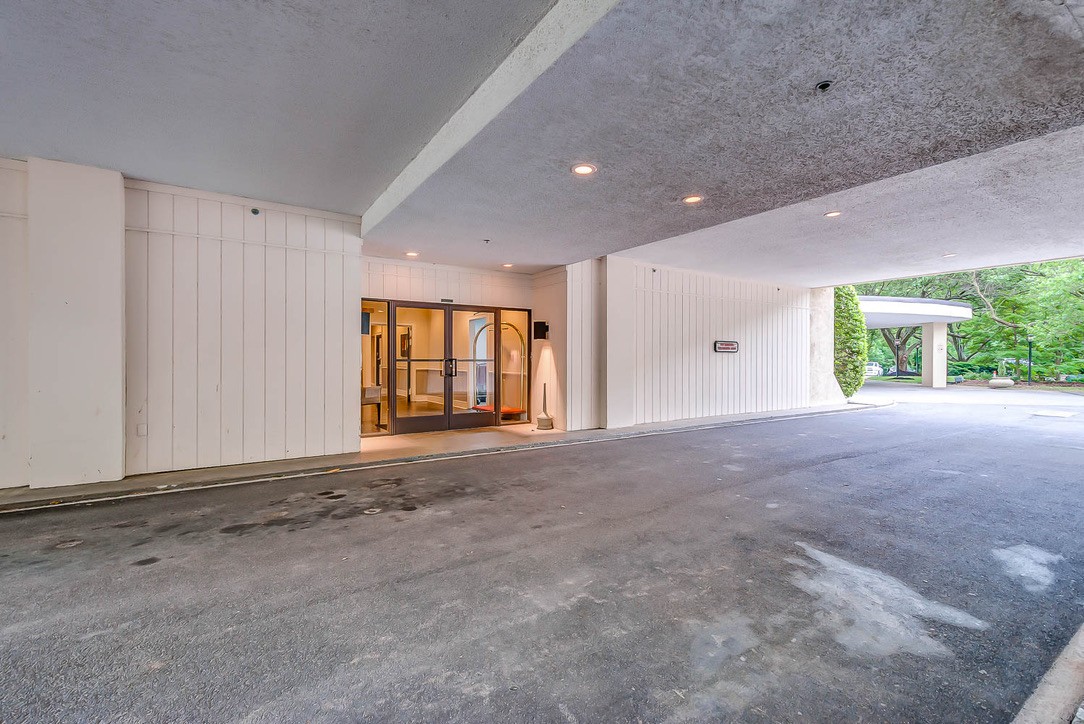 6666 Brookmont Ter Unit: 106