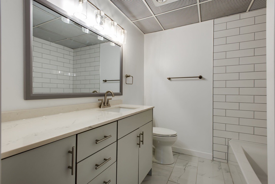 6666 Brookmont Ter Unit: 106