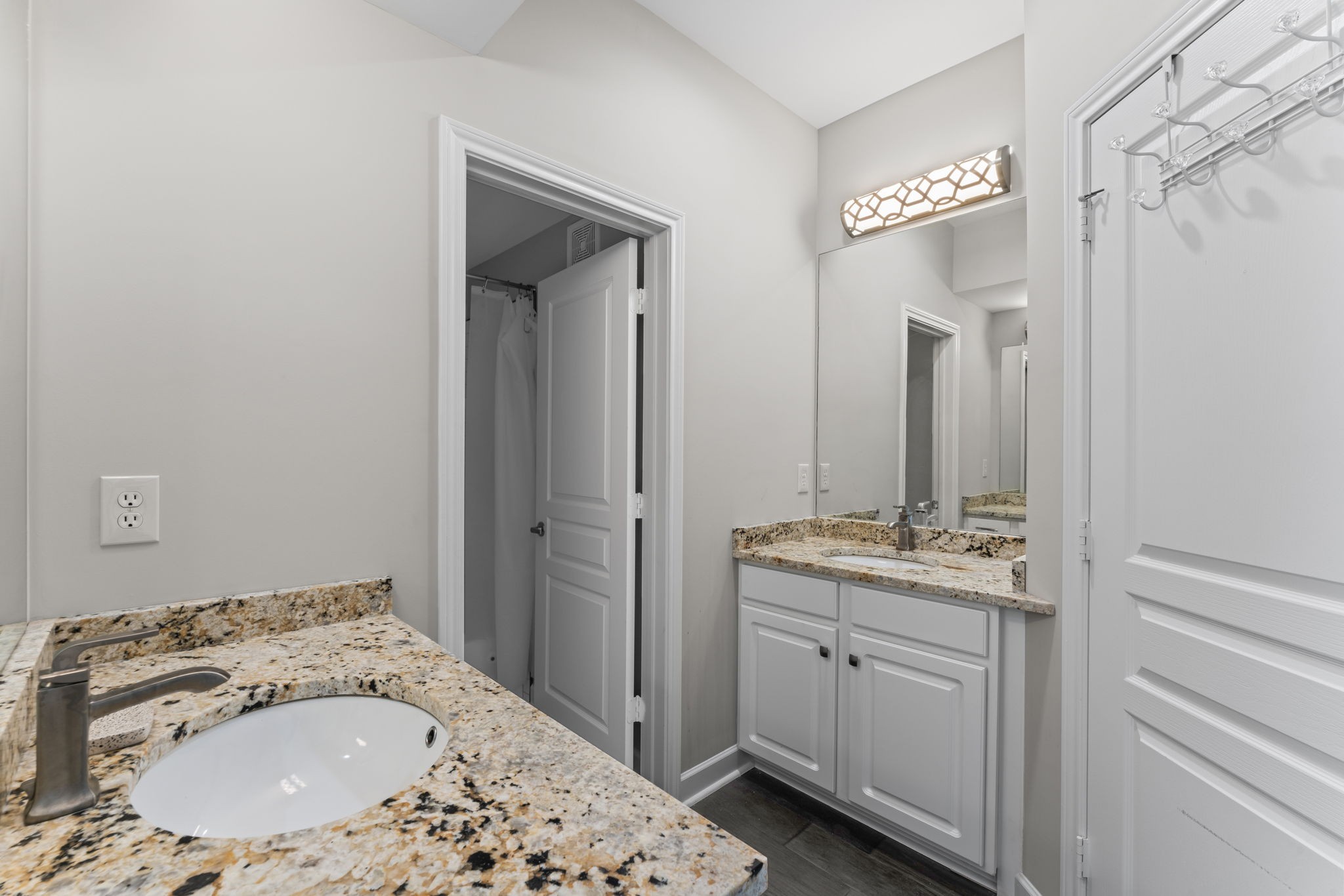 320 Old Hickory Blvd Unit: 907