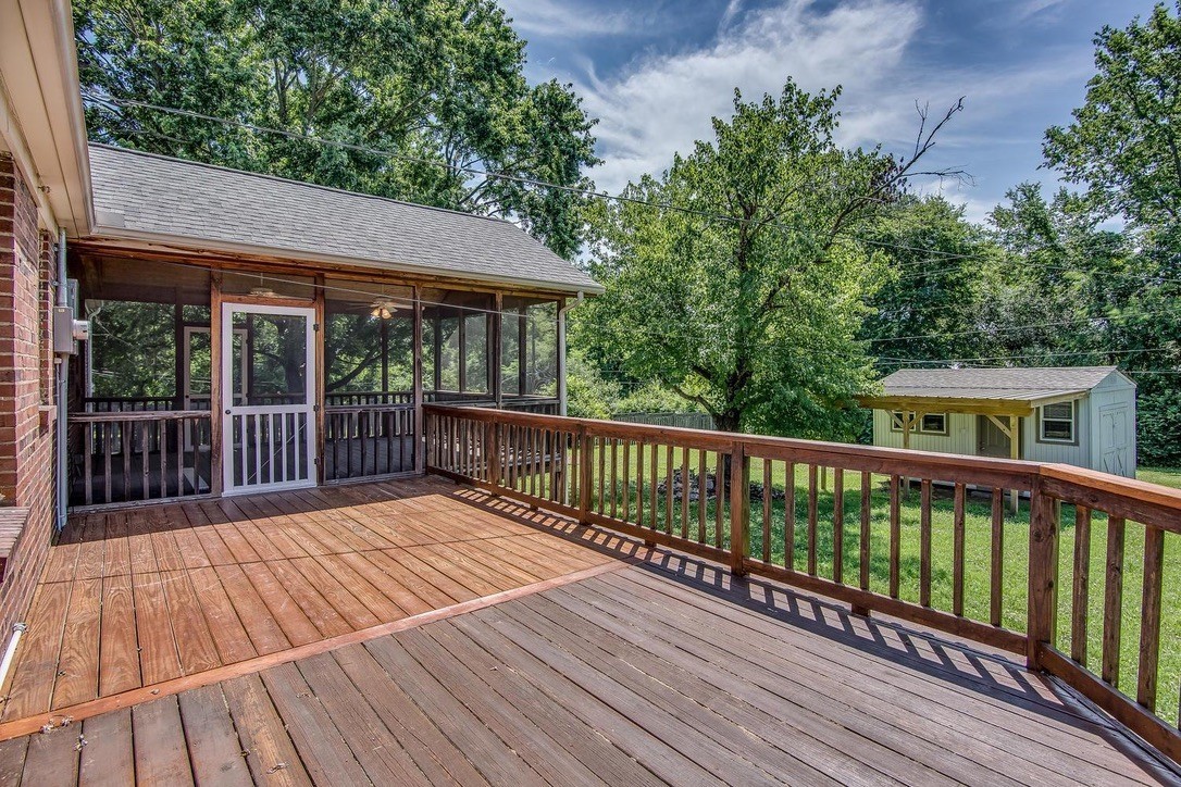 5551 Knob Rd