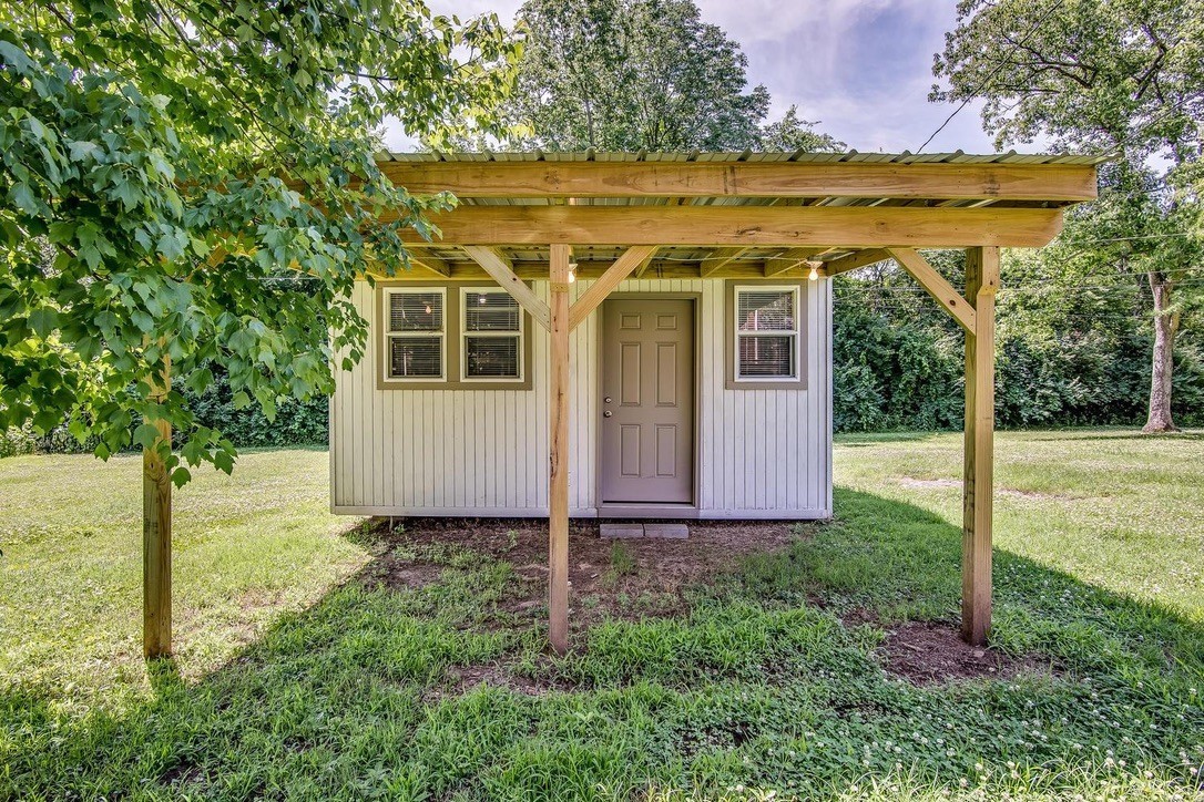 5551 Knob Rd