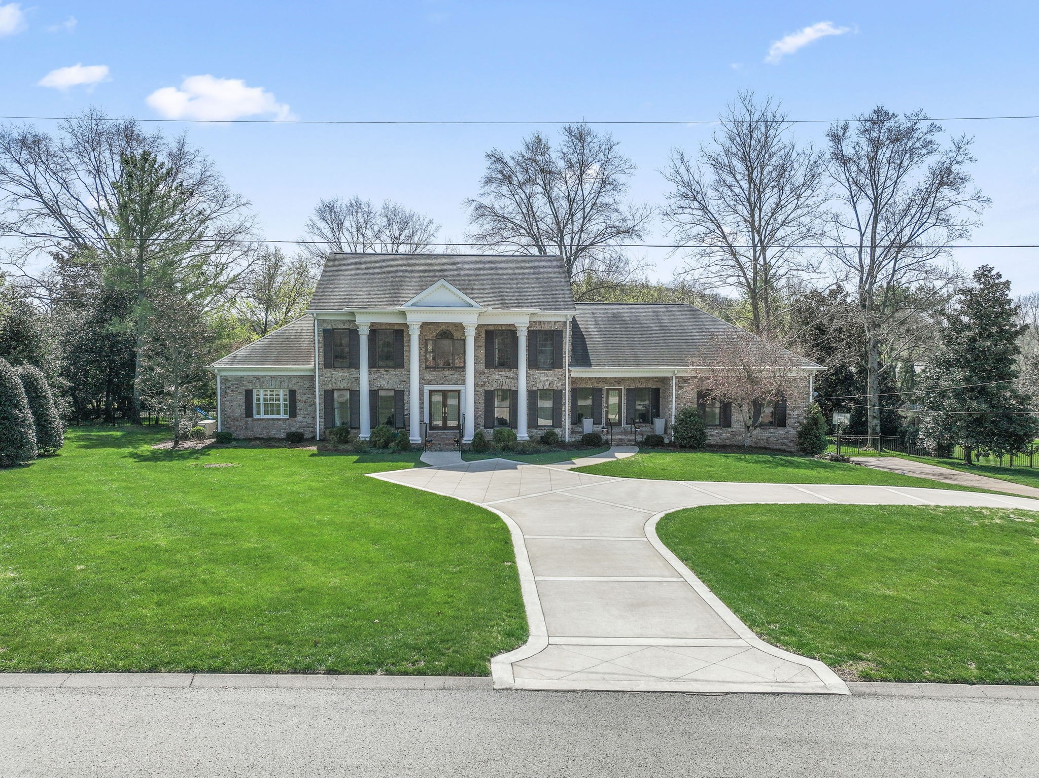 6401 Worchester Dr