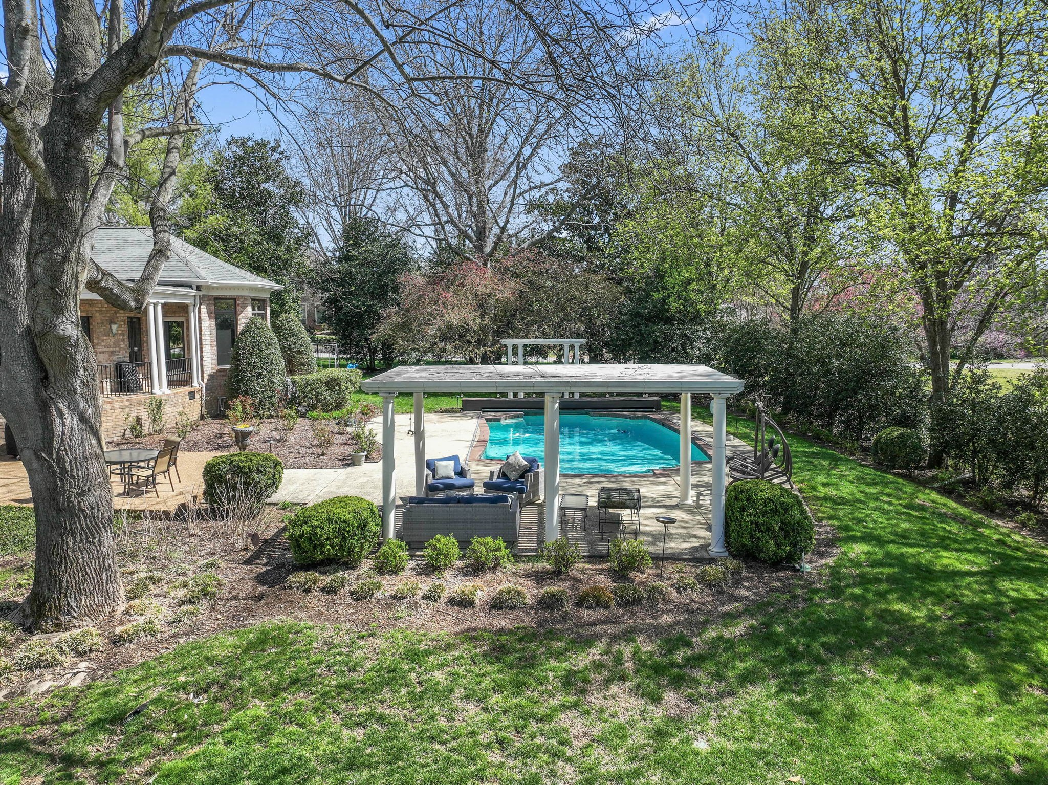 6401 Worchester Dr