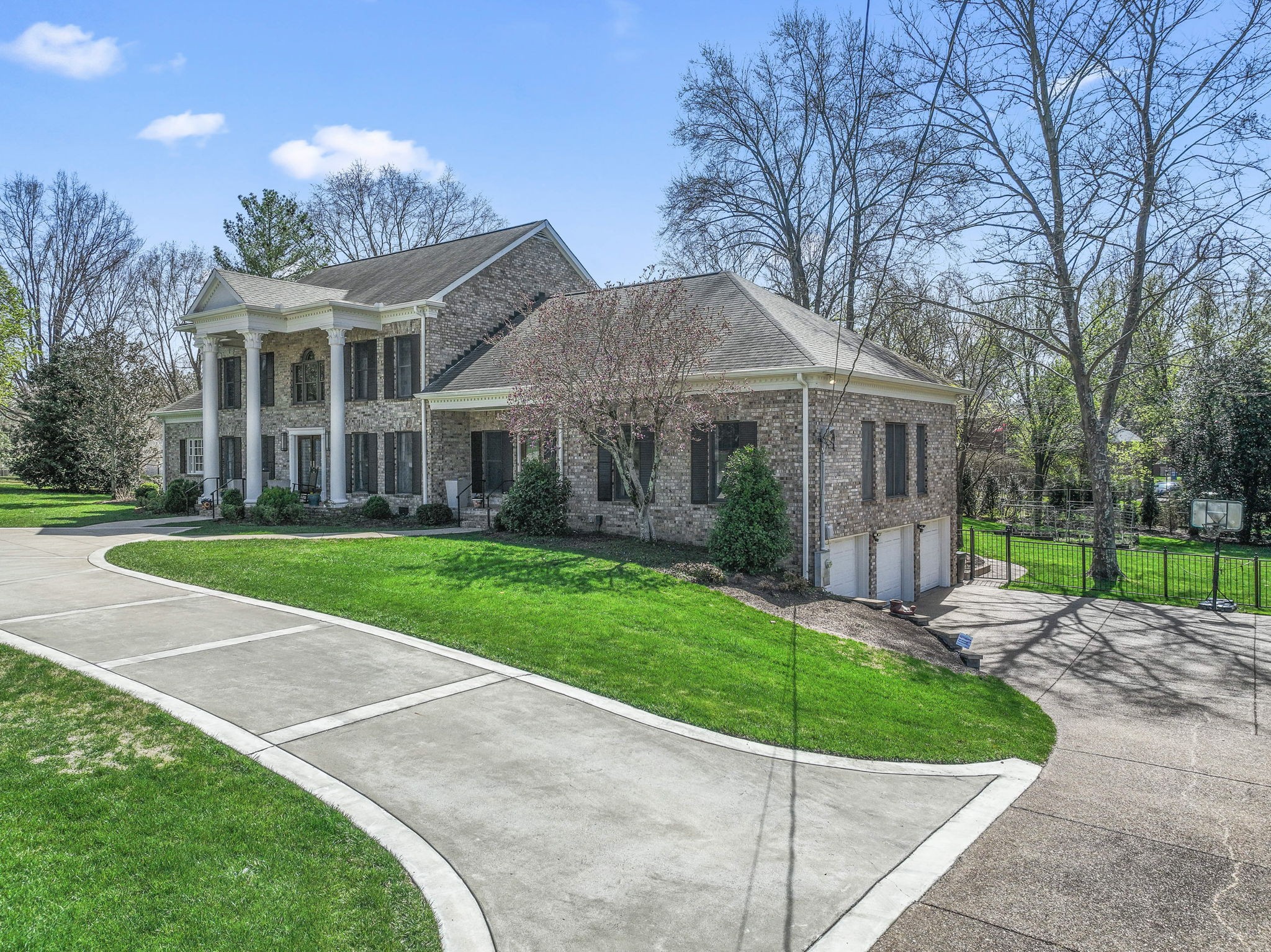 6401 Worchester Dr