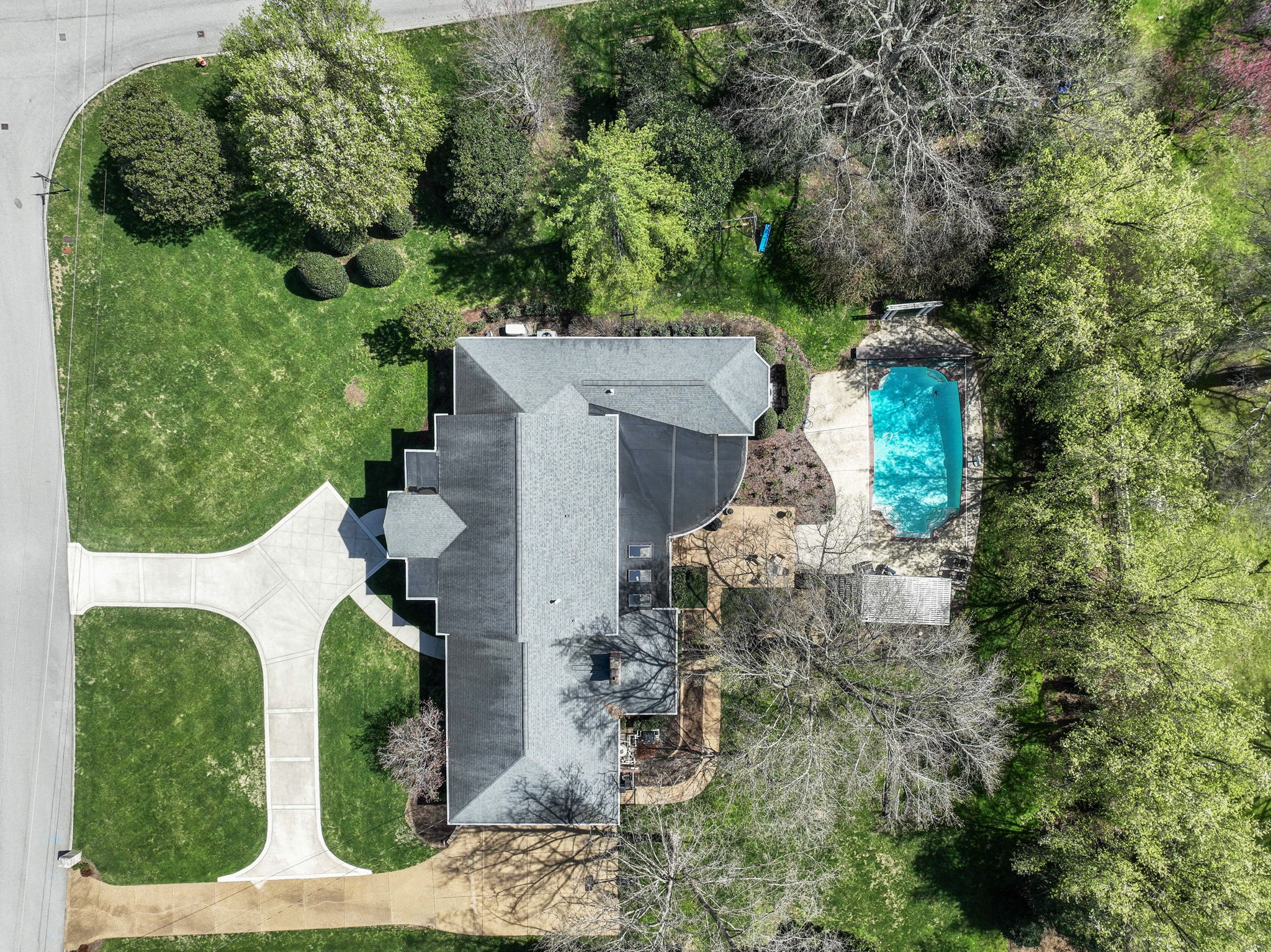 6401 Worchester Dr