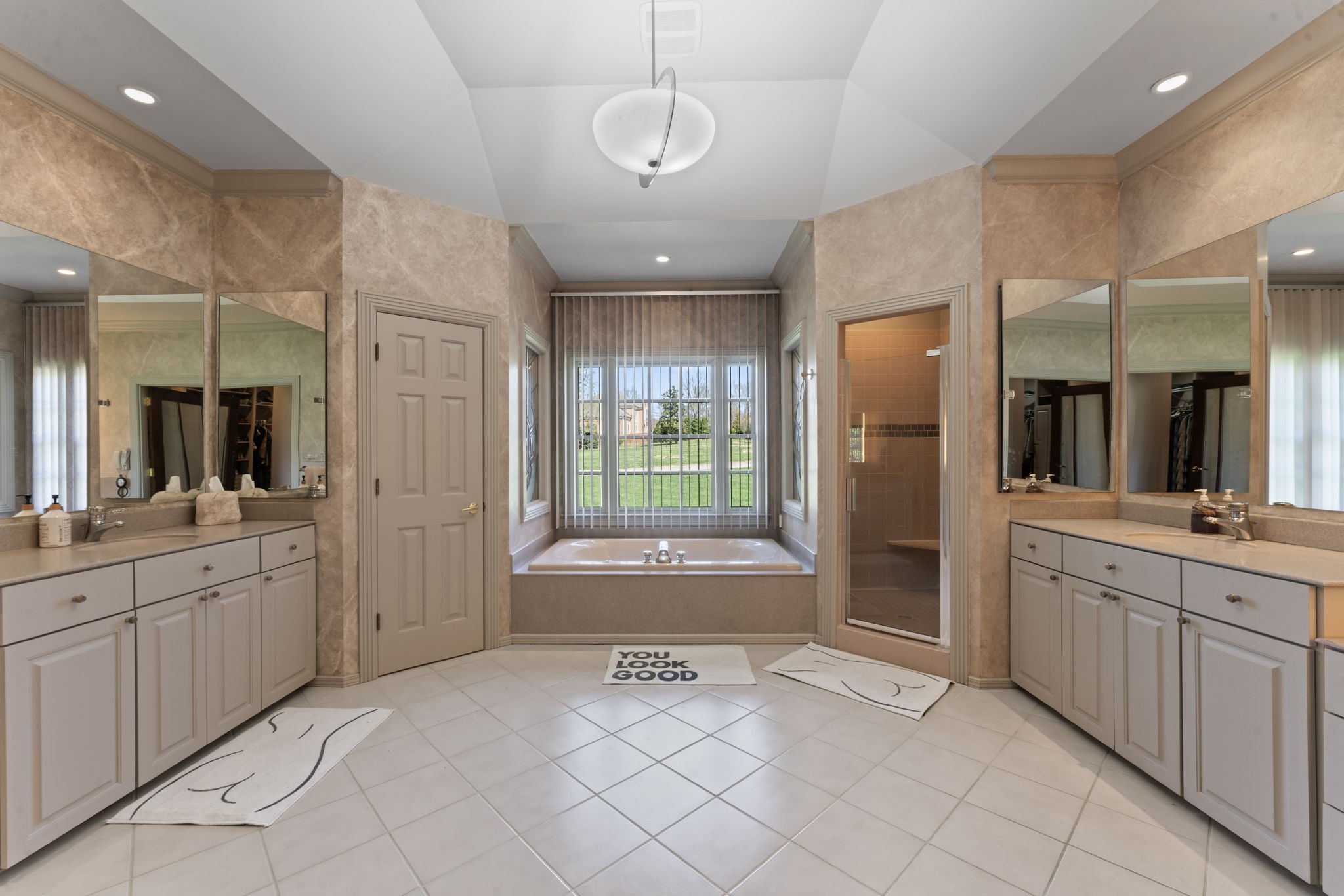6401 Worchester Dr