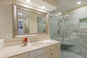 1426 Robert E Lee Ln
