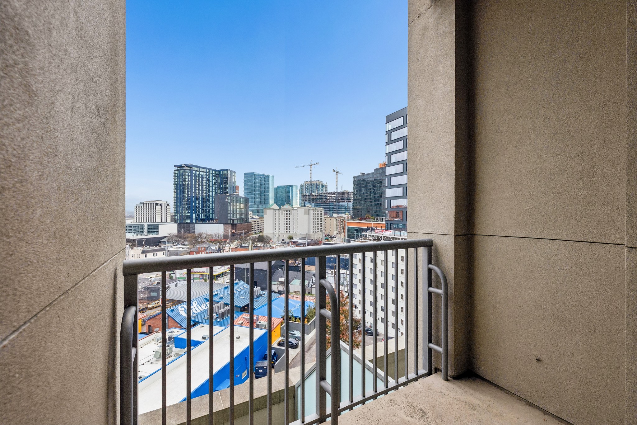 900 20th Ave, S Unit: 711