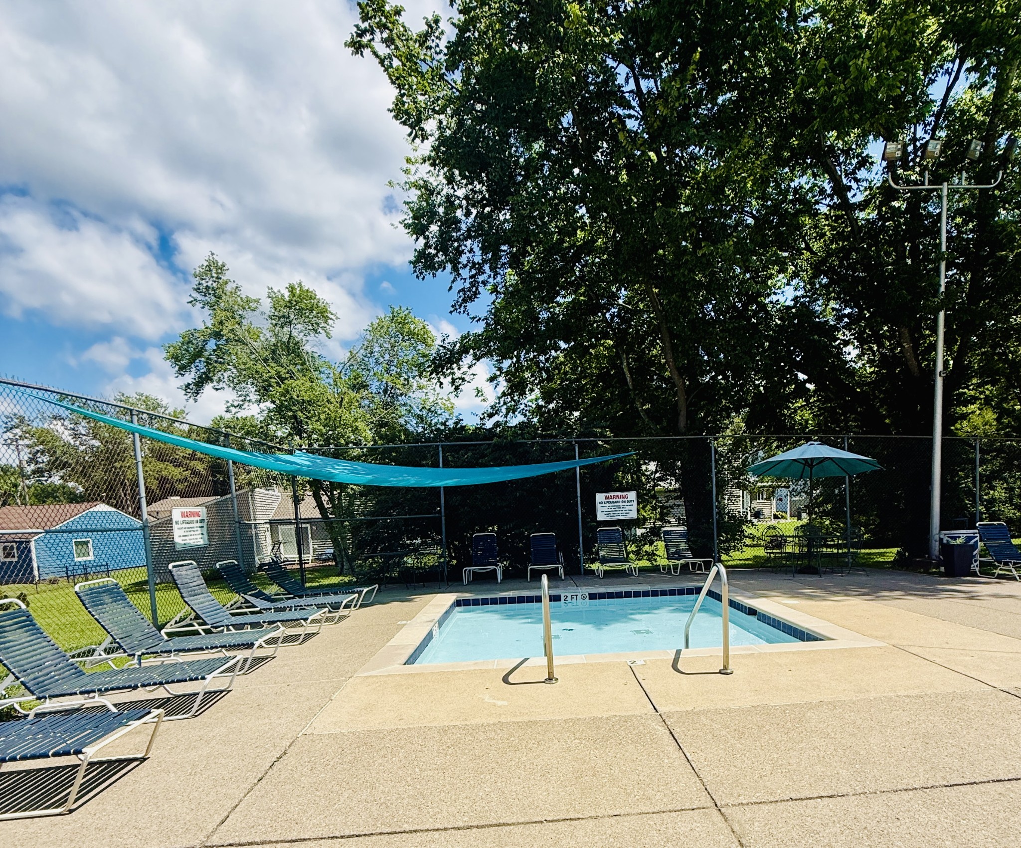 6817 River Ridge Dr