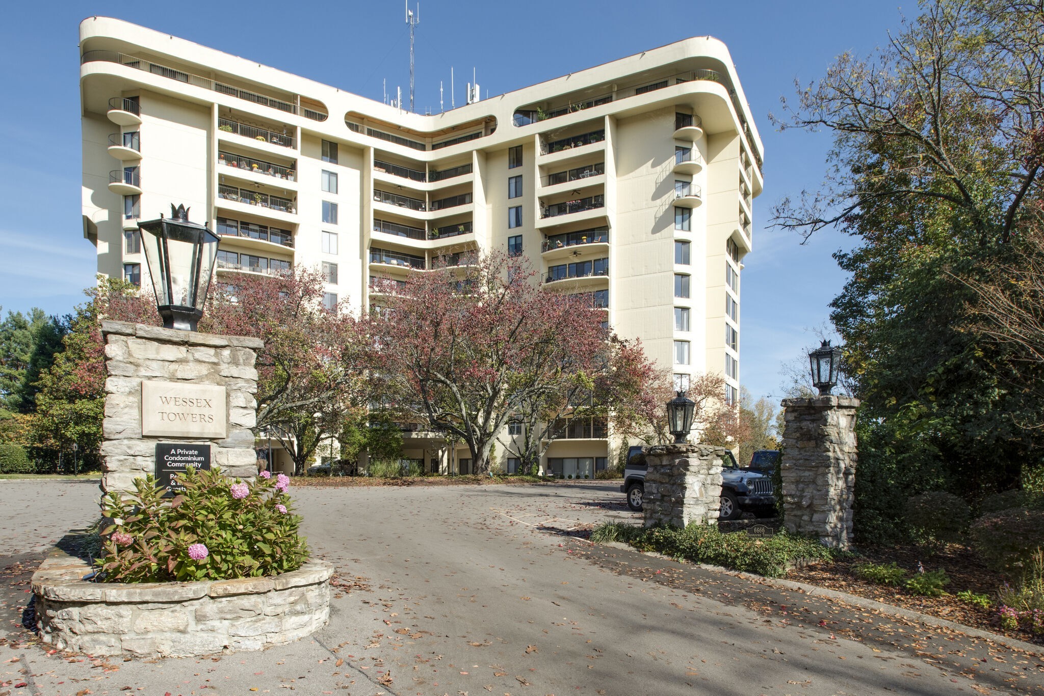 6666 Brookmont Ter Unit: 910