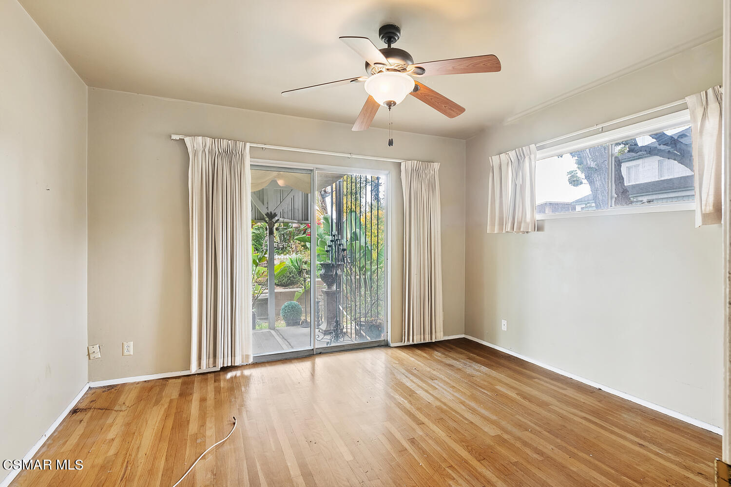 11712 N Circle Drive