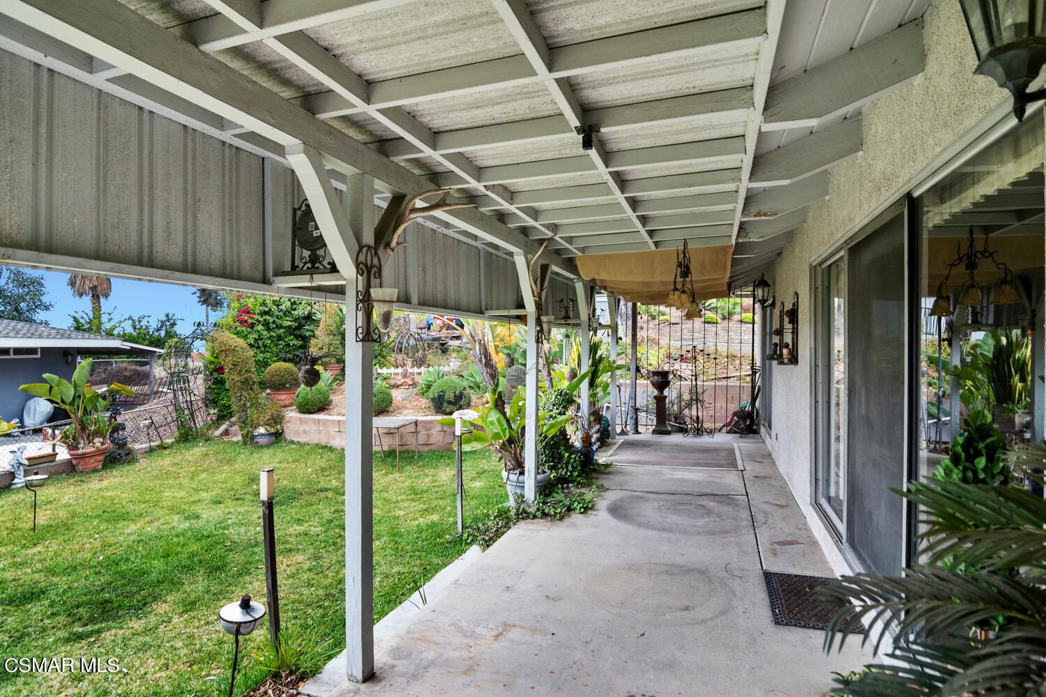 11712 N Circle Drive