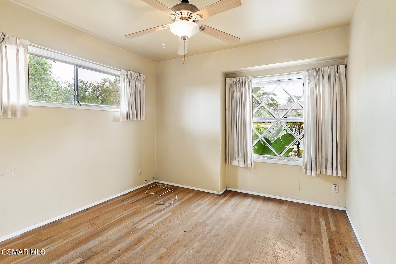 11712 N Circle Drive