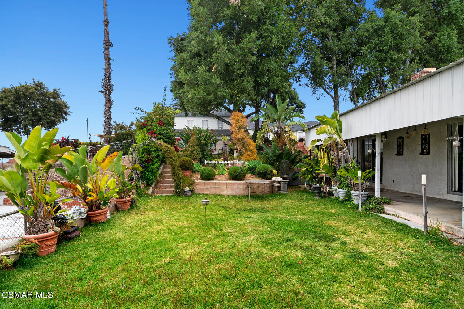 11712 N Circle Drive