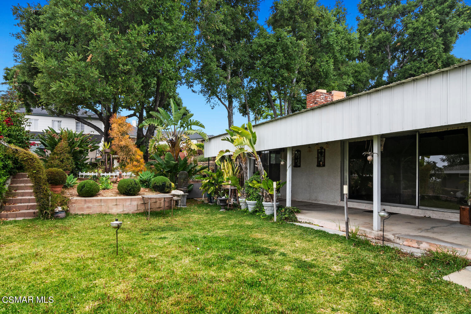 11712 N Circle Drive