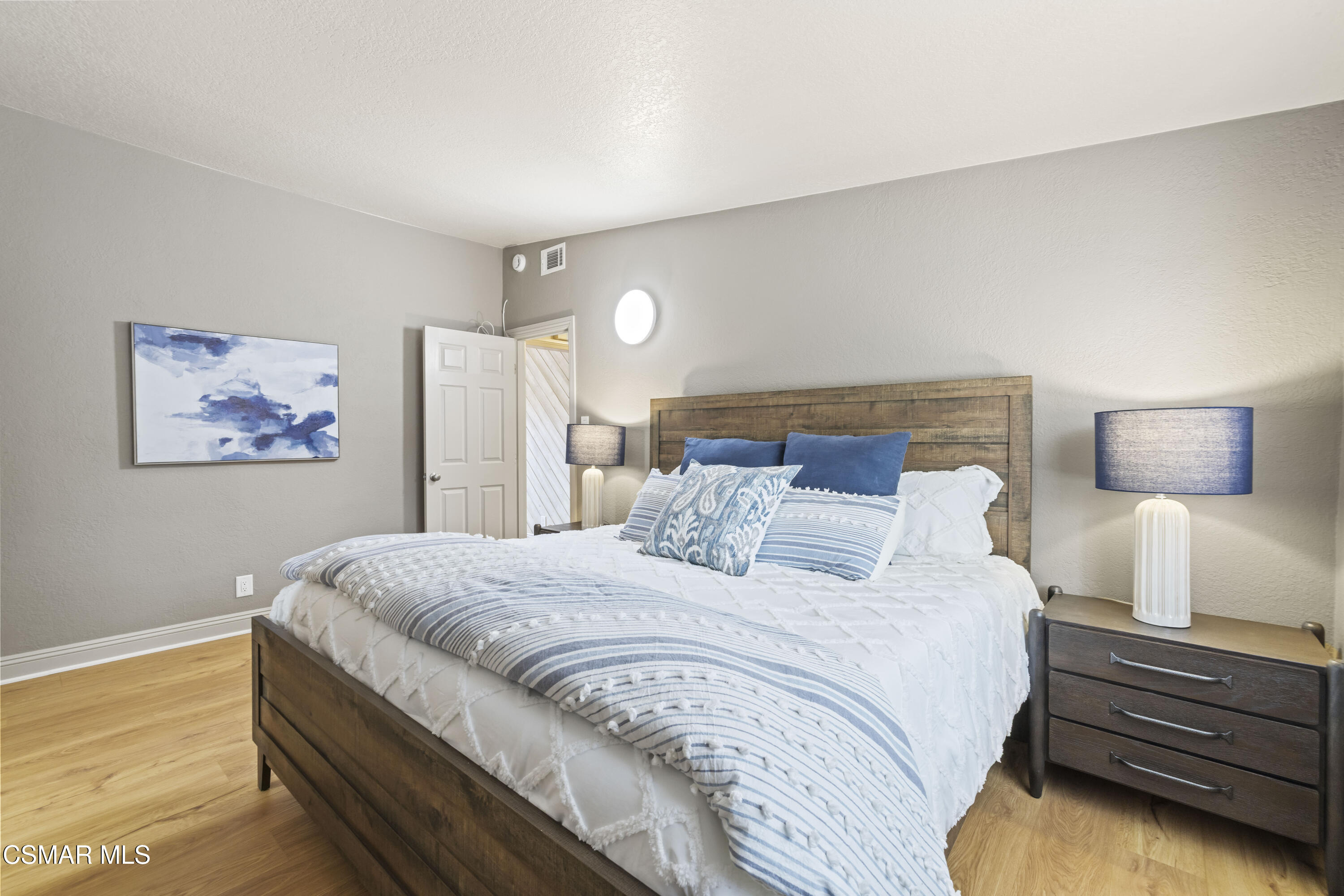 865 E Hillcrest Drive