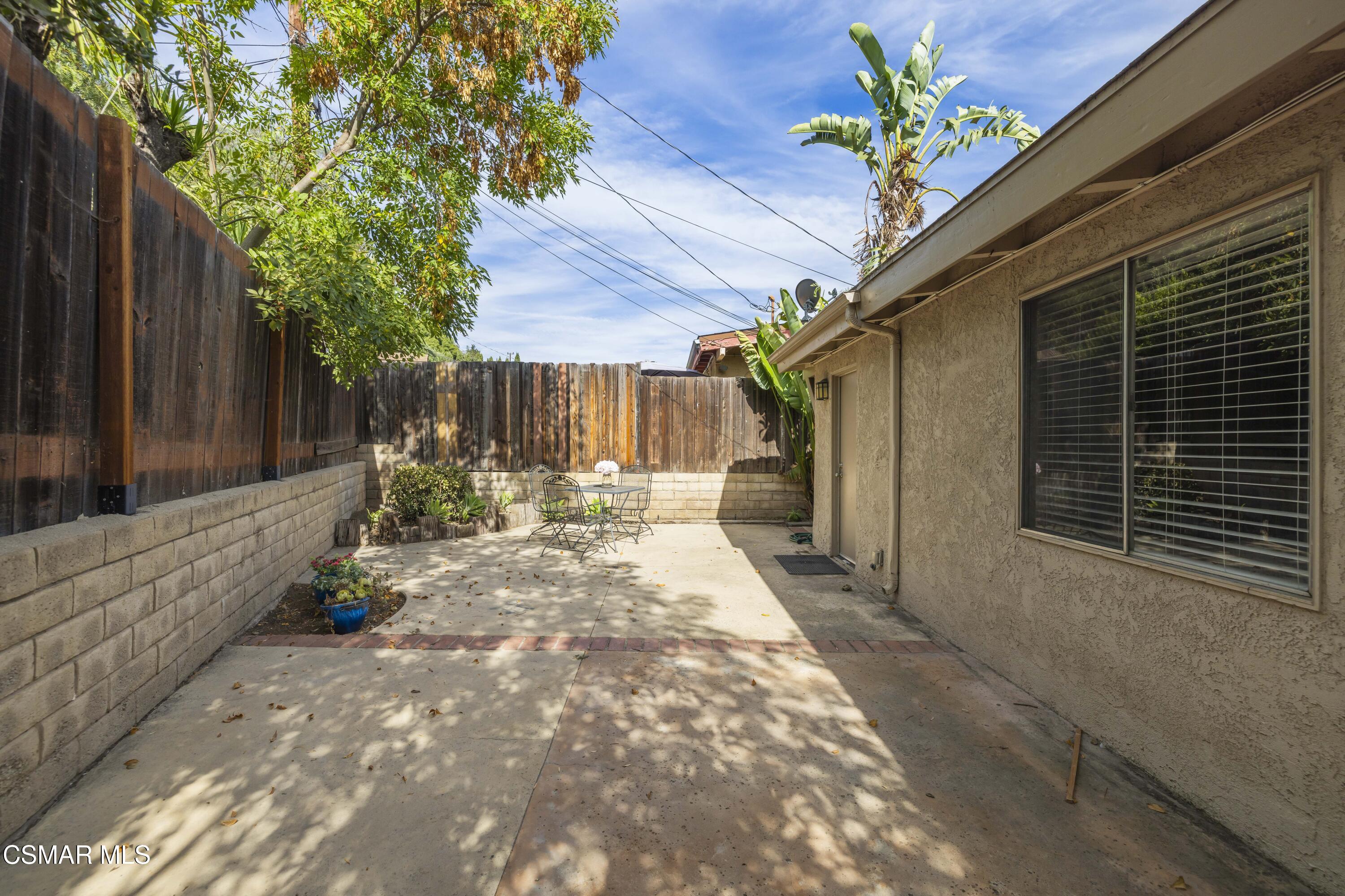 865 E Hillcrest Drive