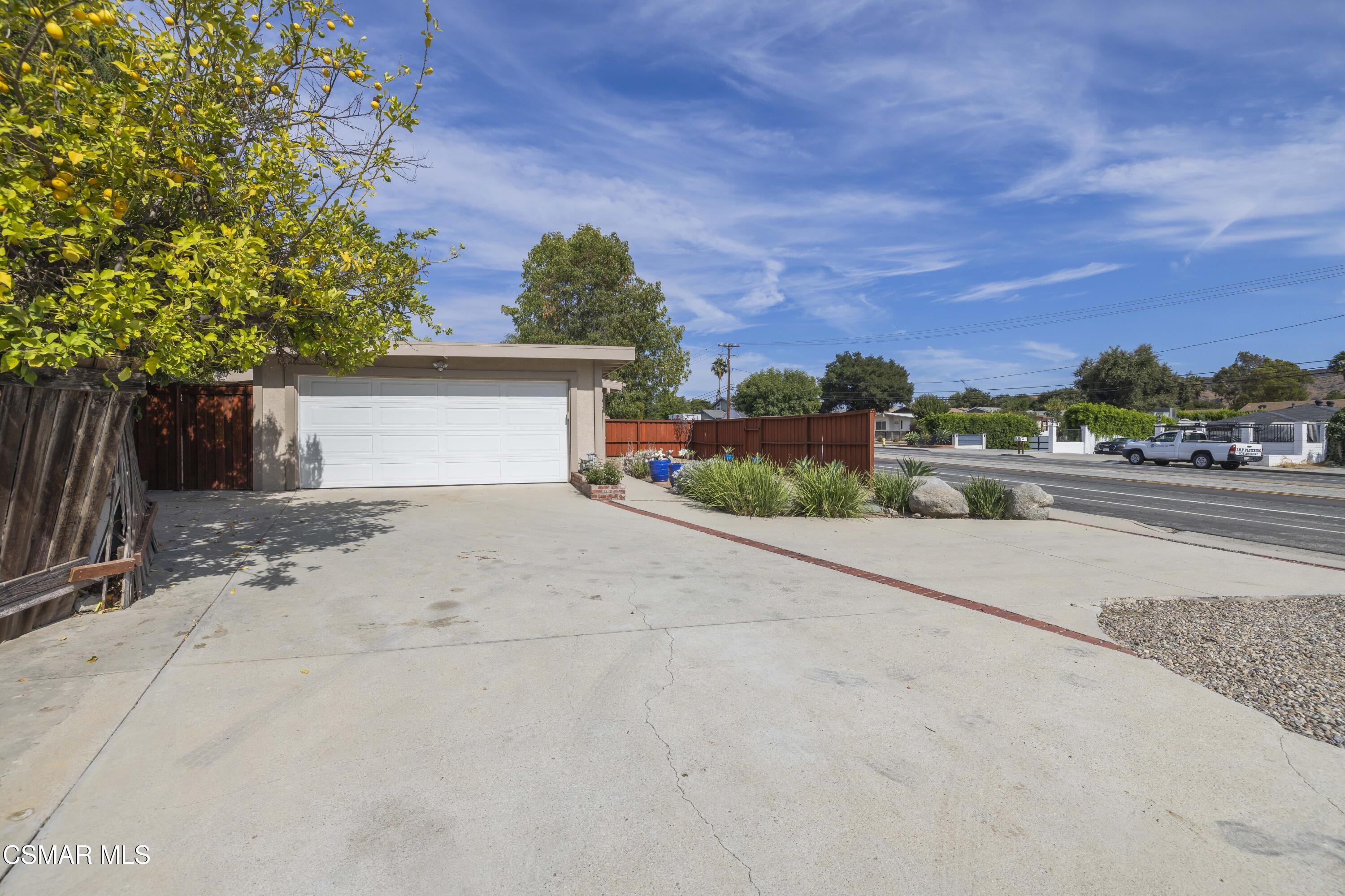 865 E Hillcrest Drive