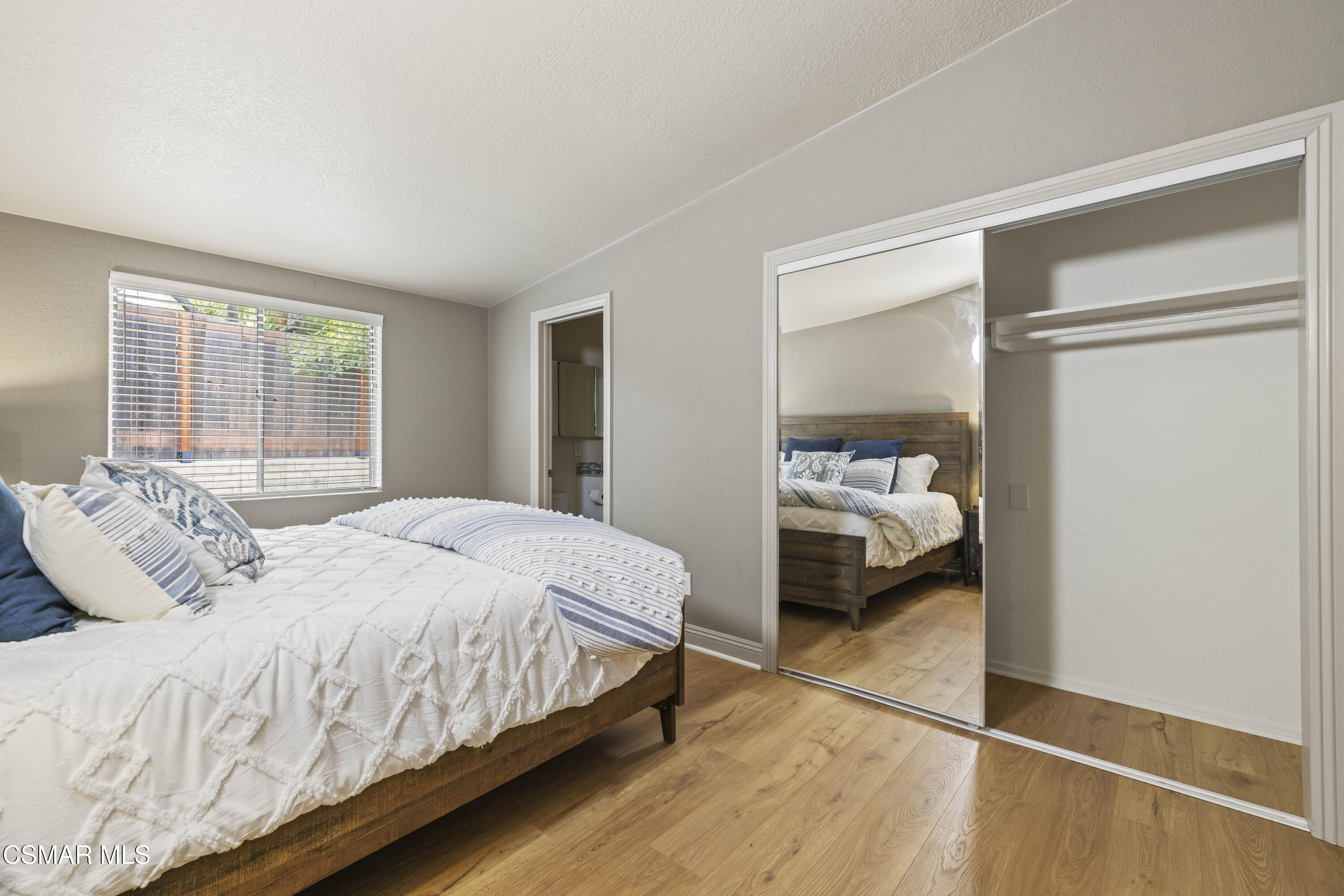 865 E Hillcrest Drive