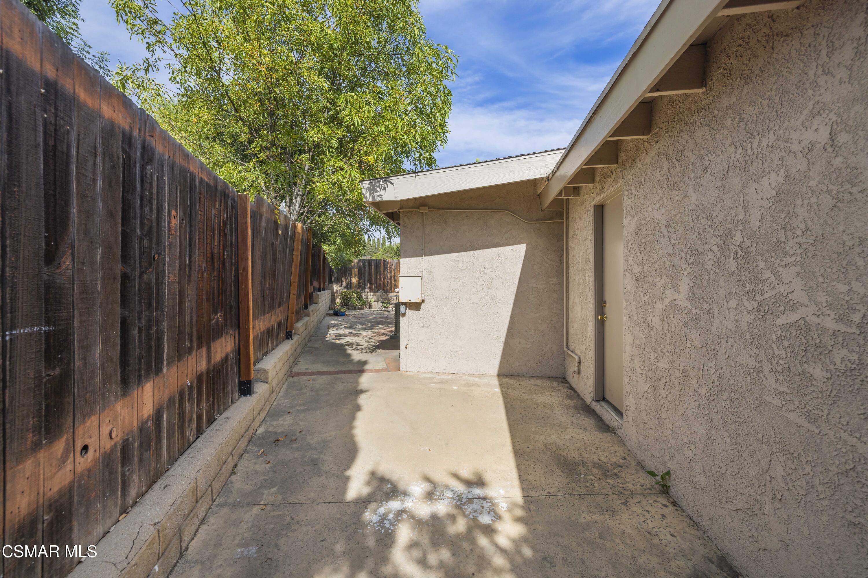 865 E Hillcrest Drive