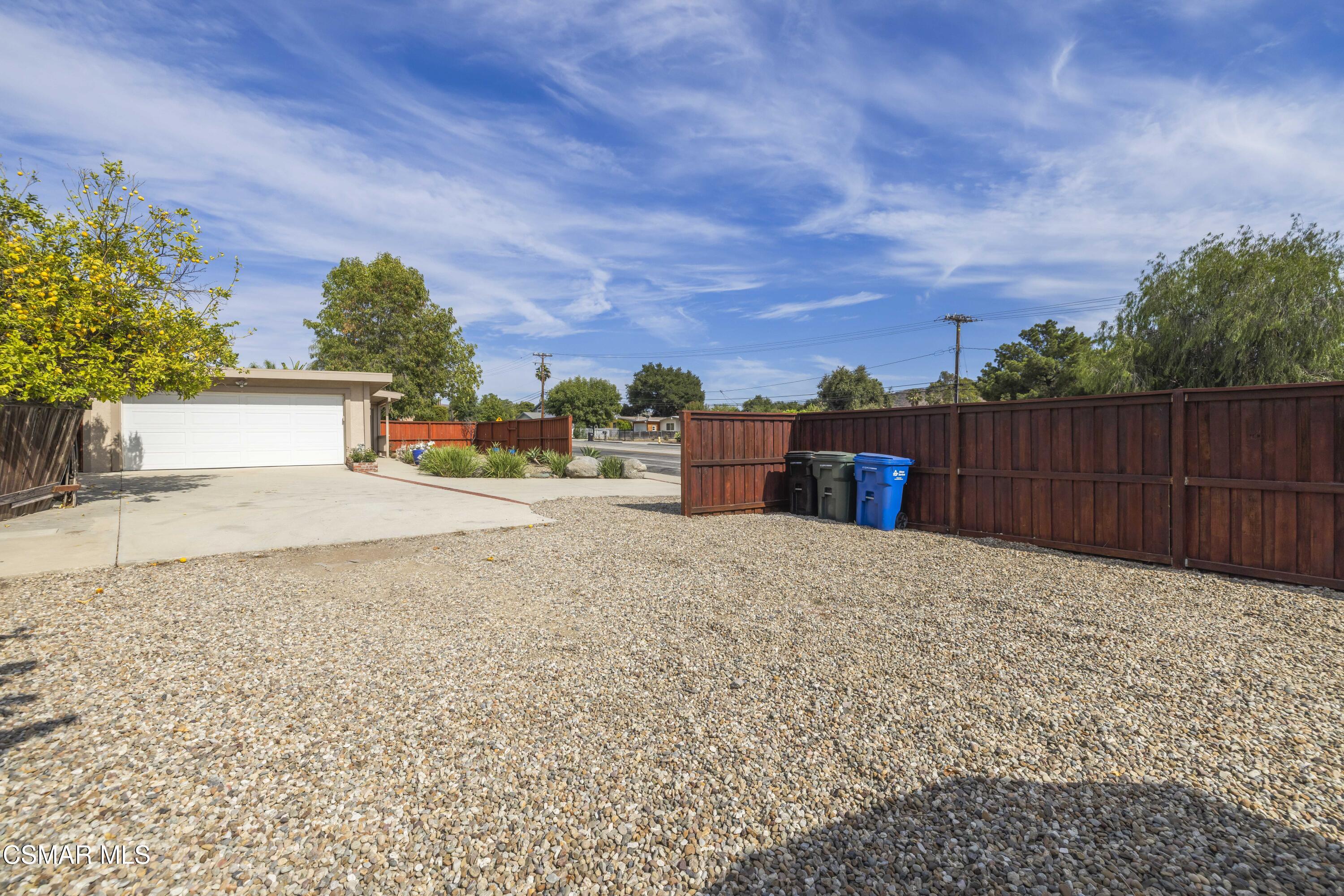 865 E Hillcrest Drive