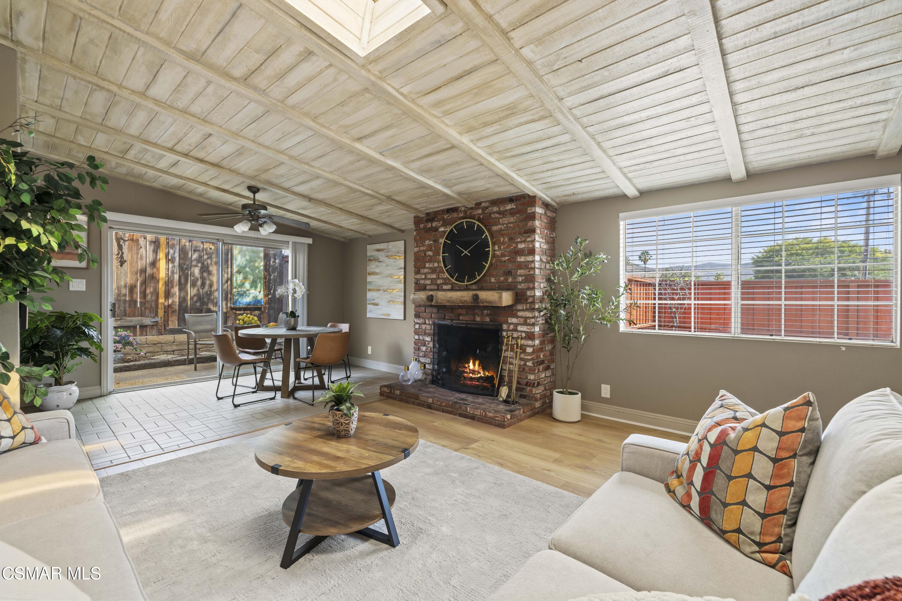 865 E Hillcrest Drive