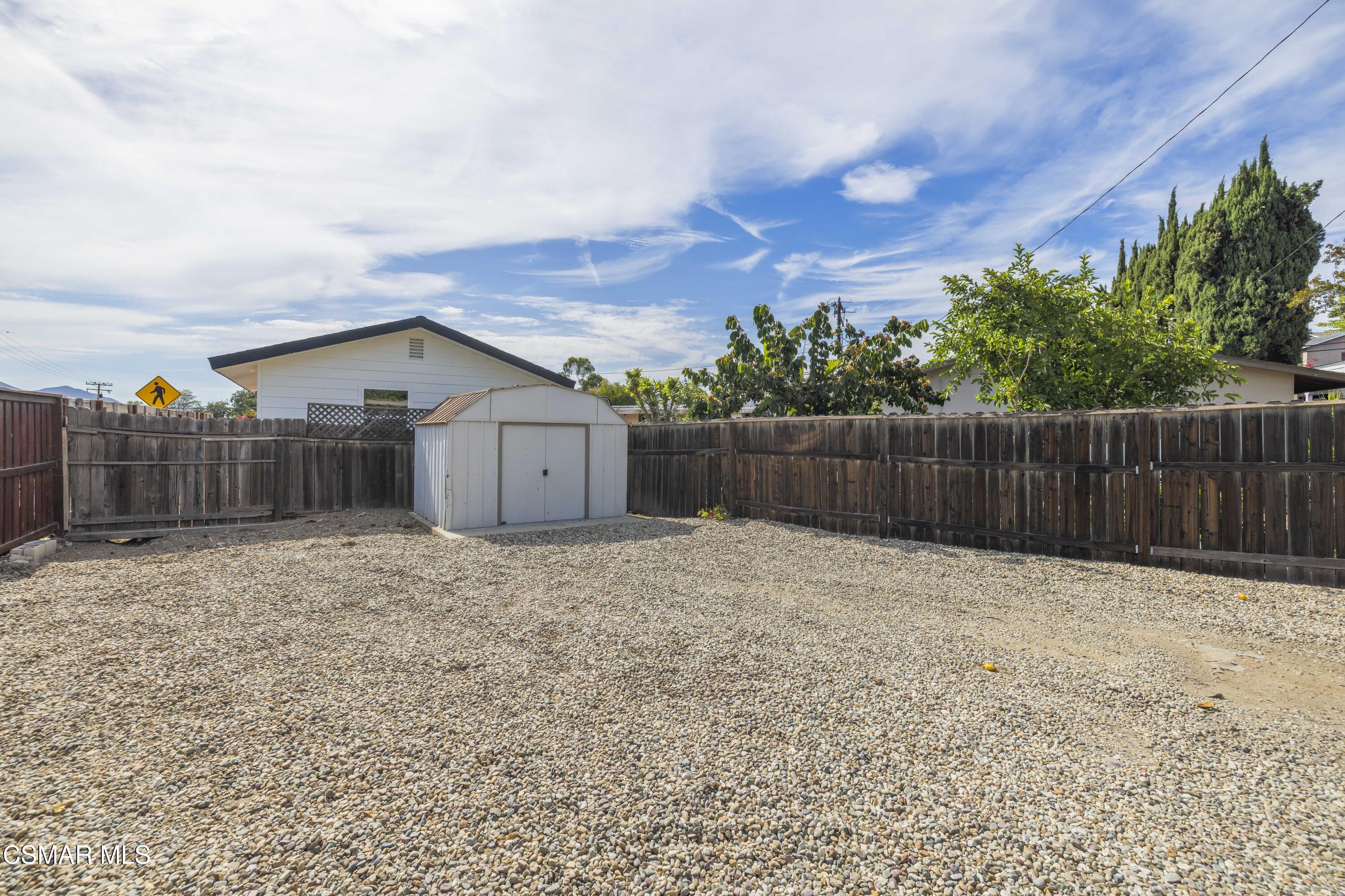 865 E Hillcrest Drive