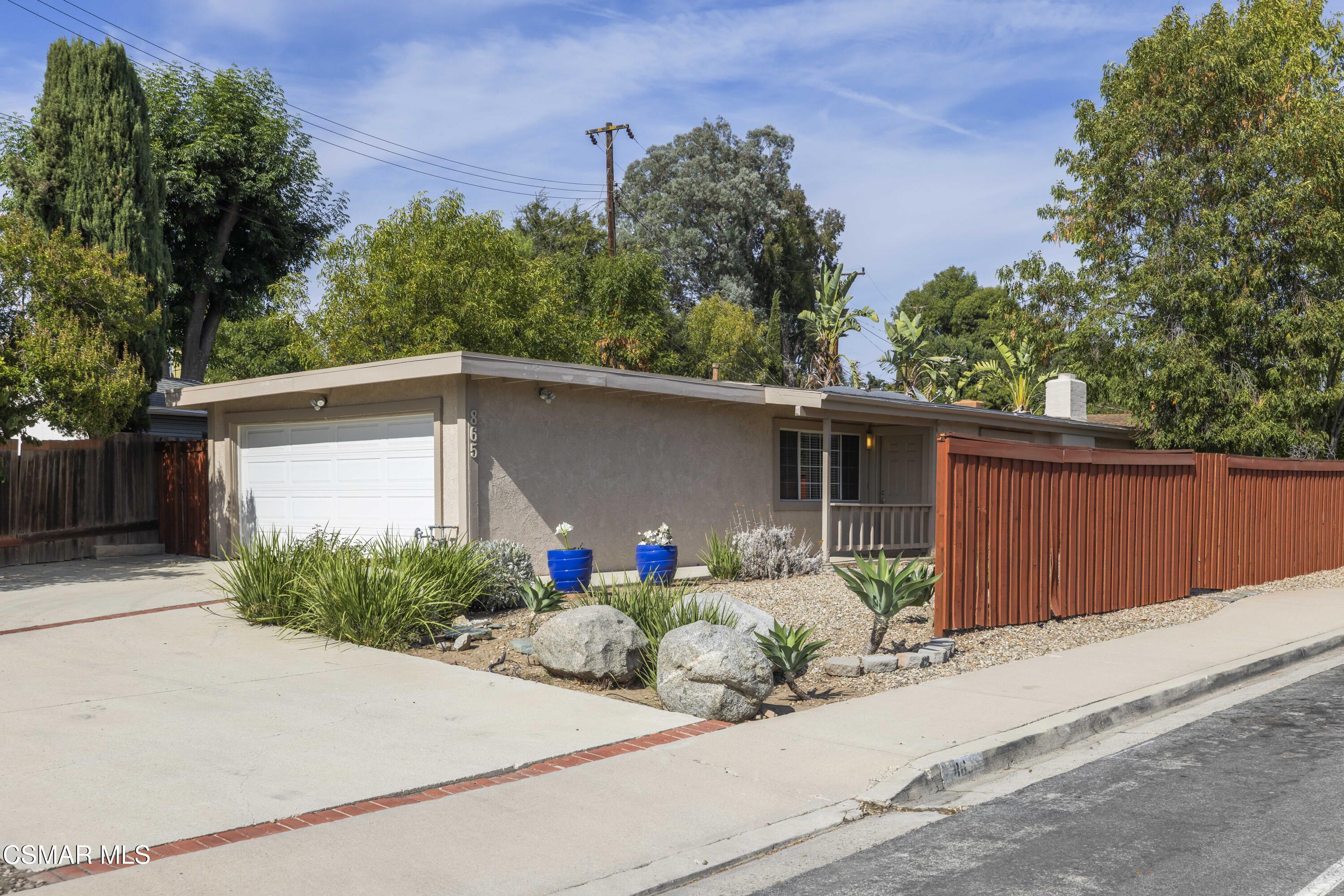 865 E Hillcrest Drive