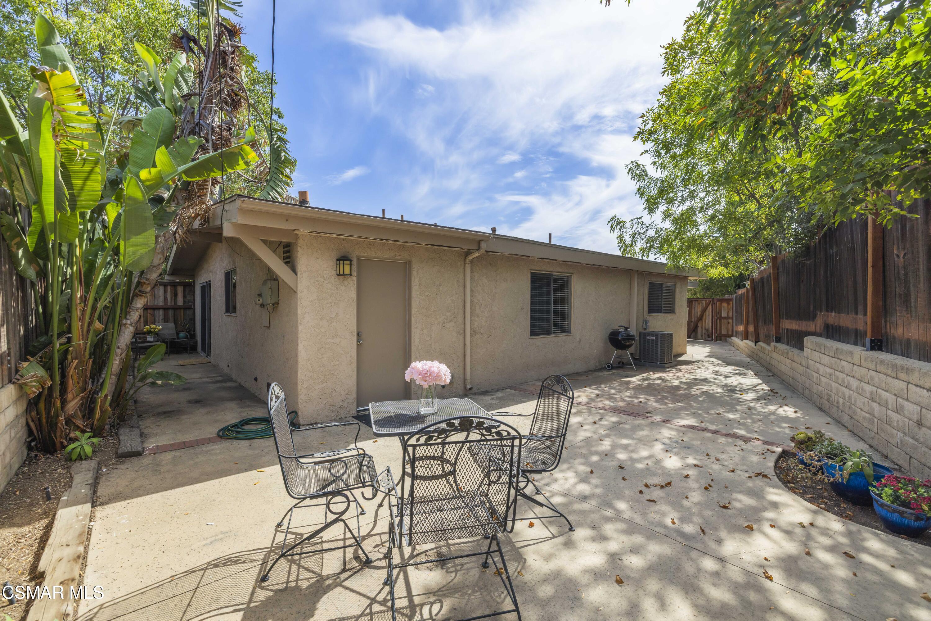 865 E Hillcrest Drive