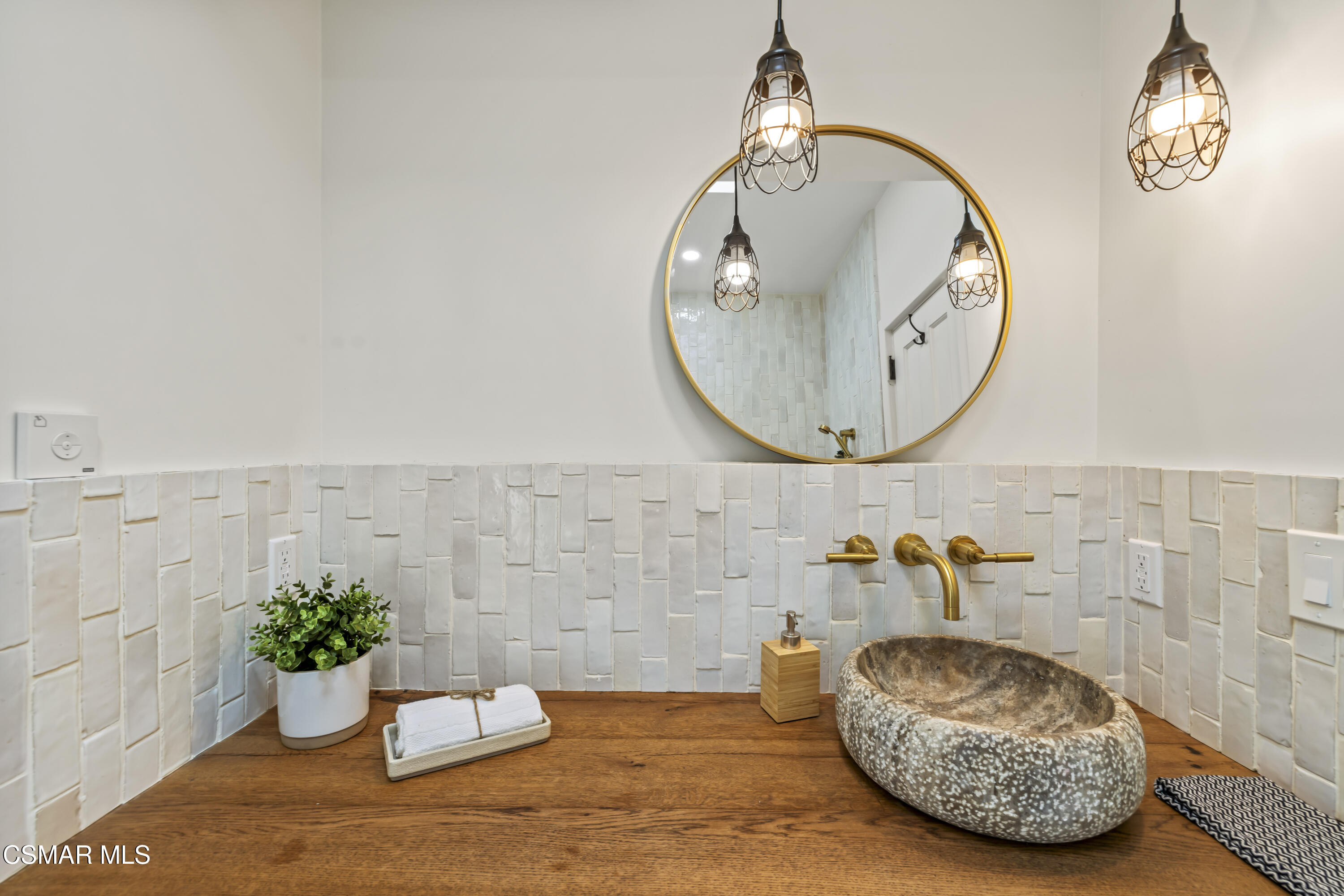 2016 Mount Prospect Drive