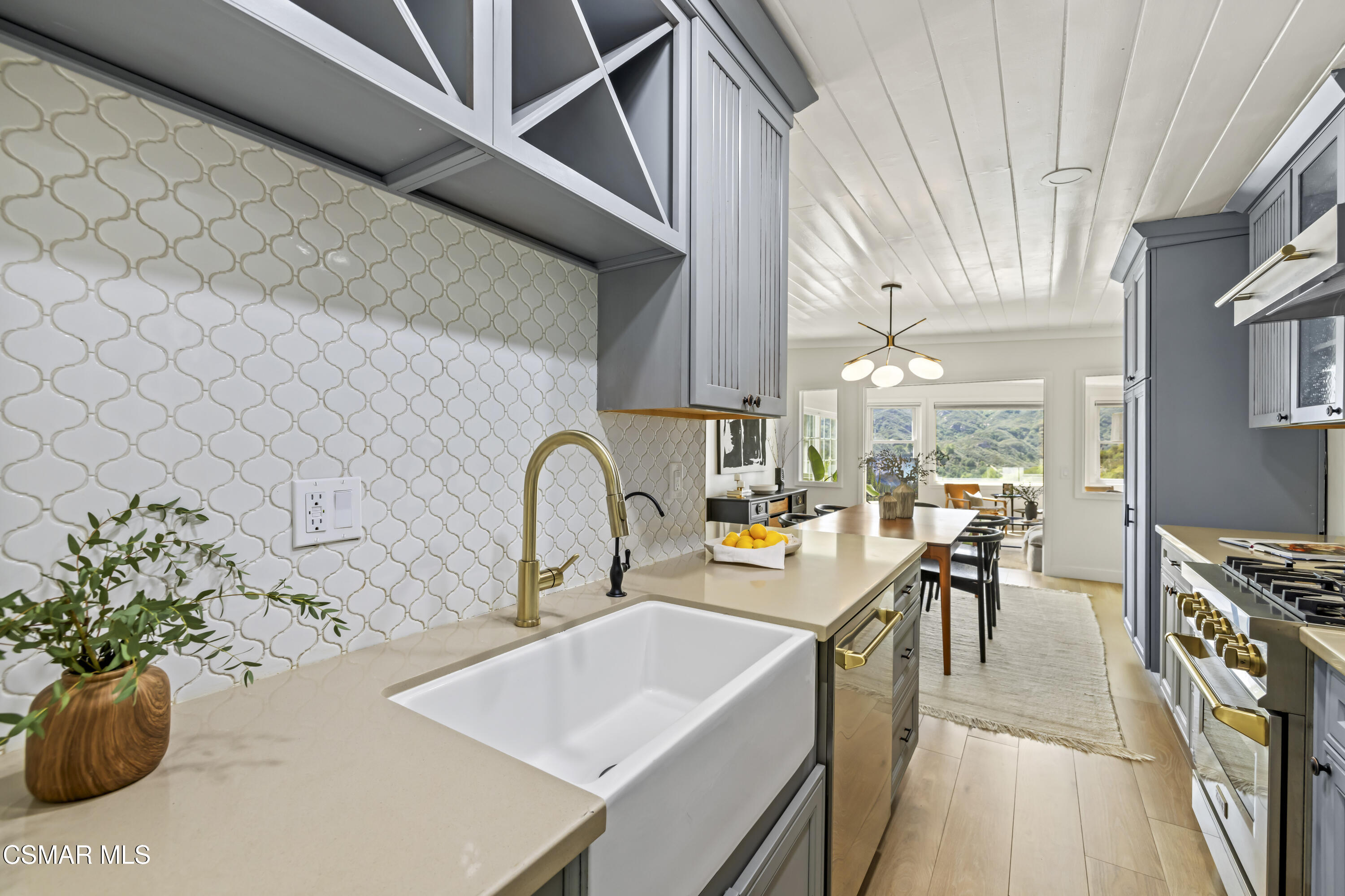 2016 Mount Prospect Drive