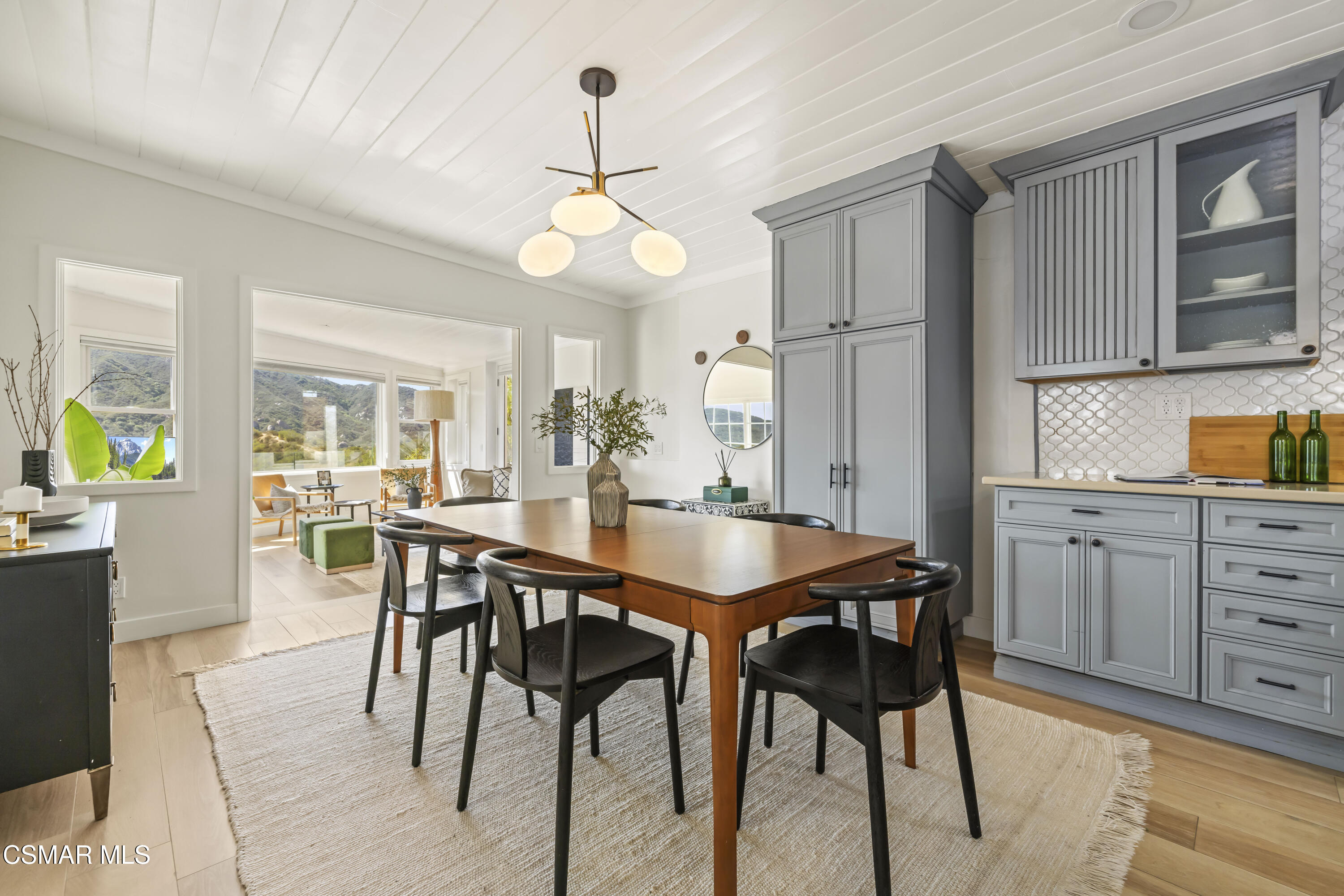 2016 Mount Prospect Drive