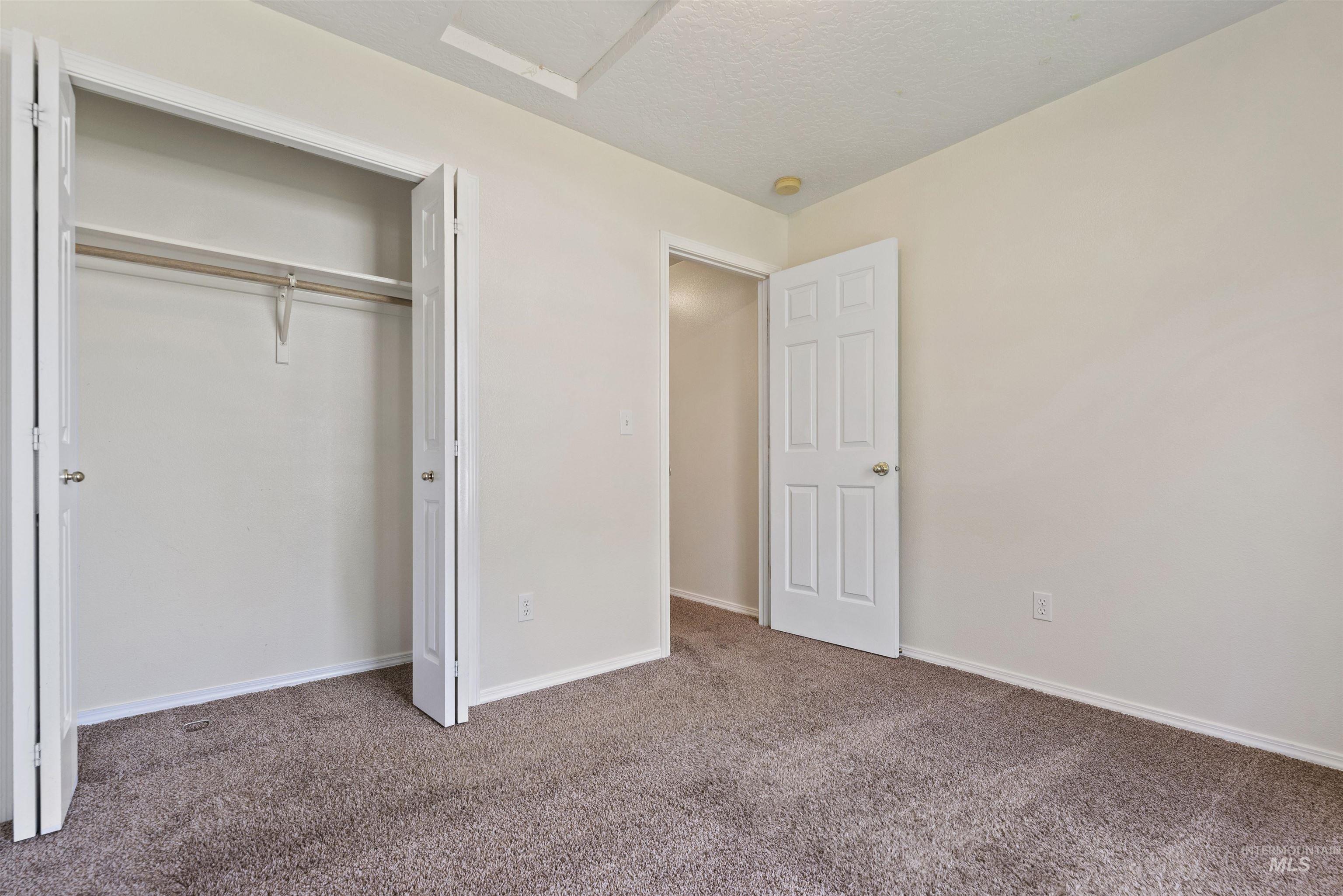 283 E. Bay Owl