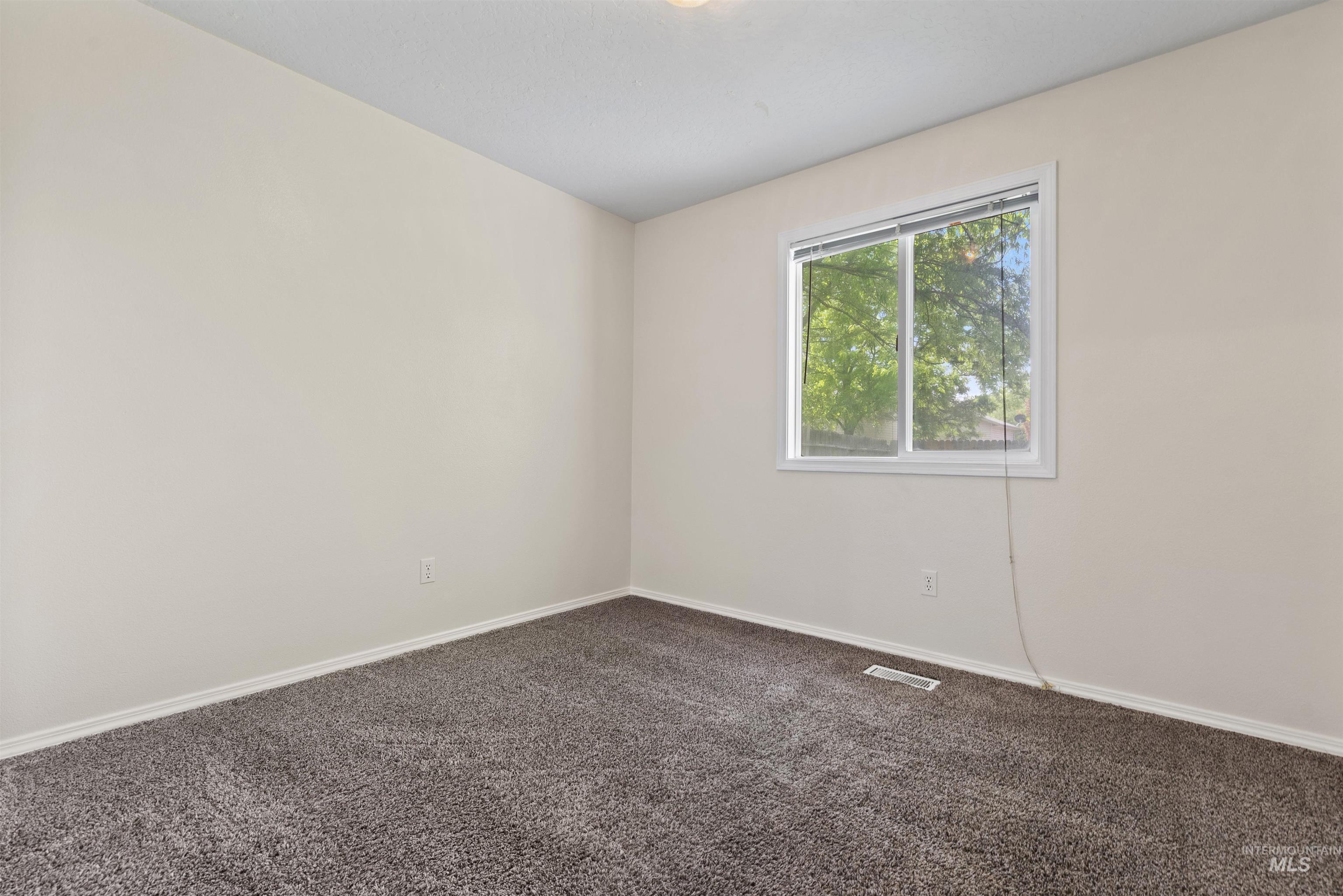 283 E. Bay Owl