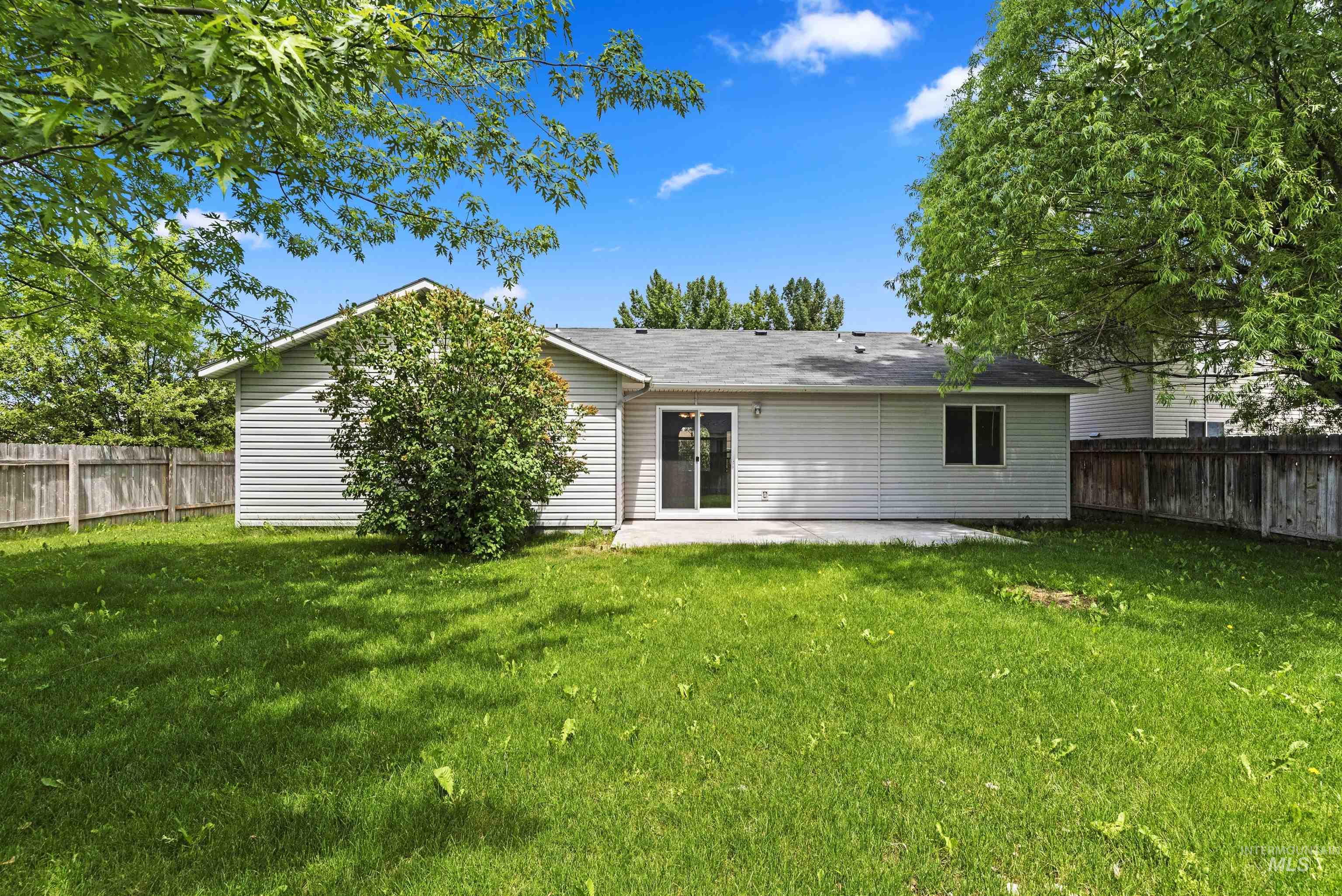 283 E. Bay Owl