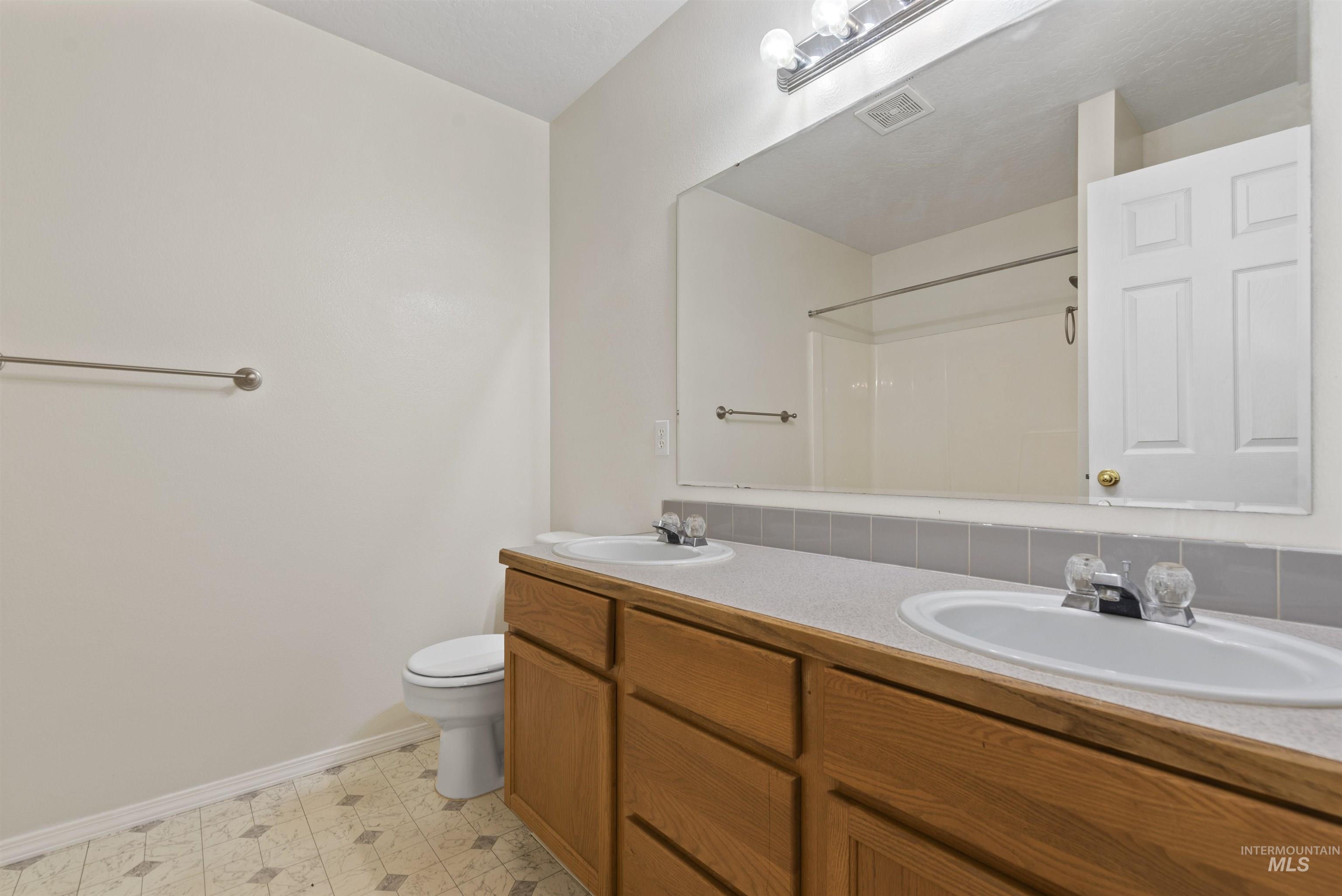 283 E. Bay Owl