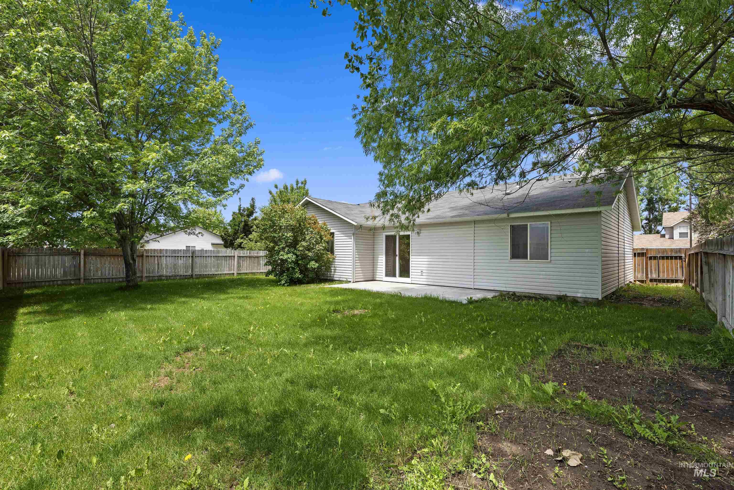 283 E. Bay Owl