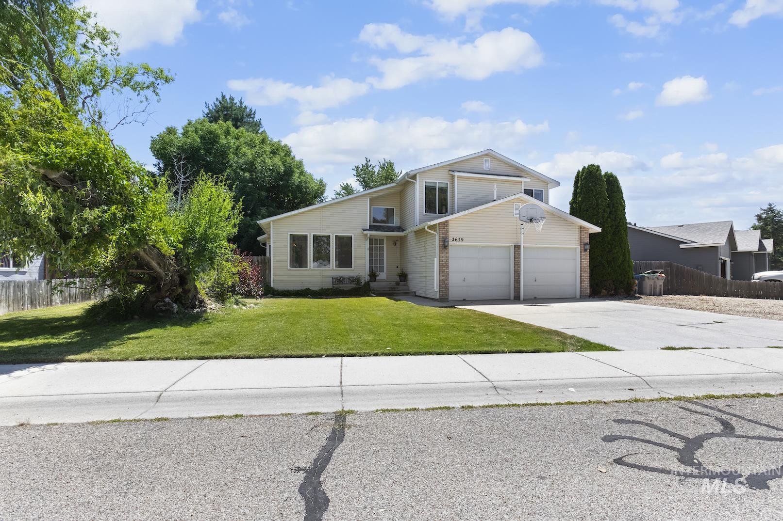 2639 E Nahautl Drive