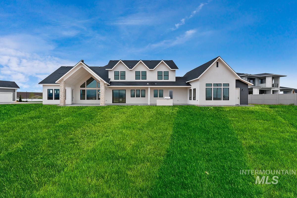 3052 E Darcy Dr